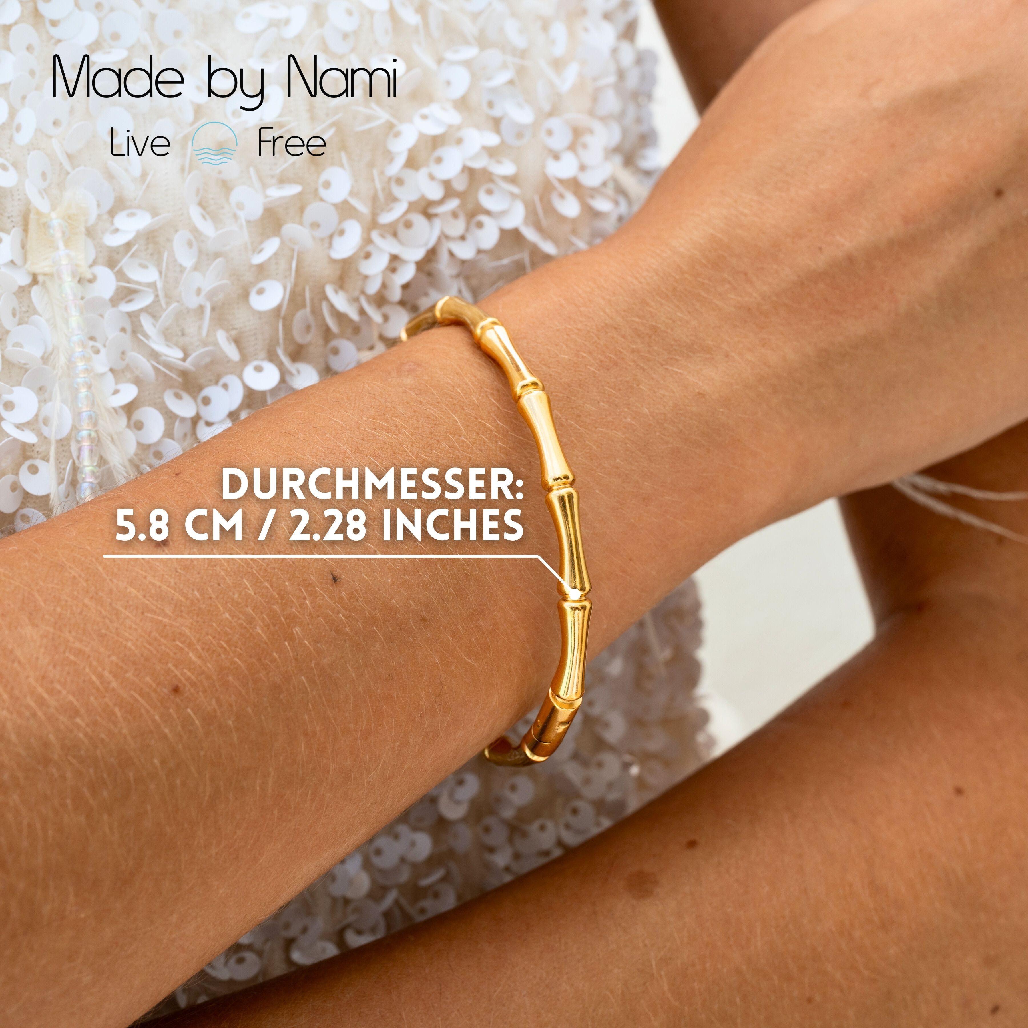 Made by Nami Armreif Damen Gold mit länglichen Perlen wasserfest hypoallergen Boho-Stil, aus Edelstahl – mit länglichen Perlen – Boho-Stil – hautfreundlich
