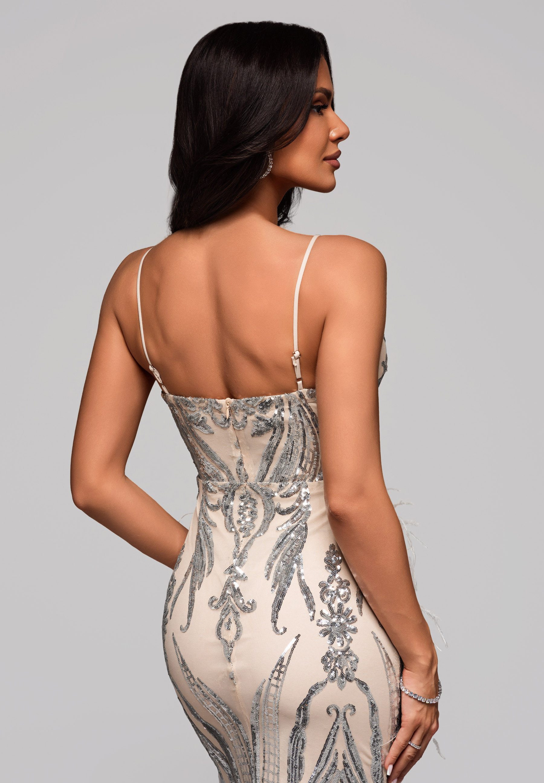 OMBRE Abendkleid Elegantes Cocktailkleid mit Pailletten und Federn