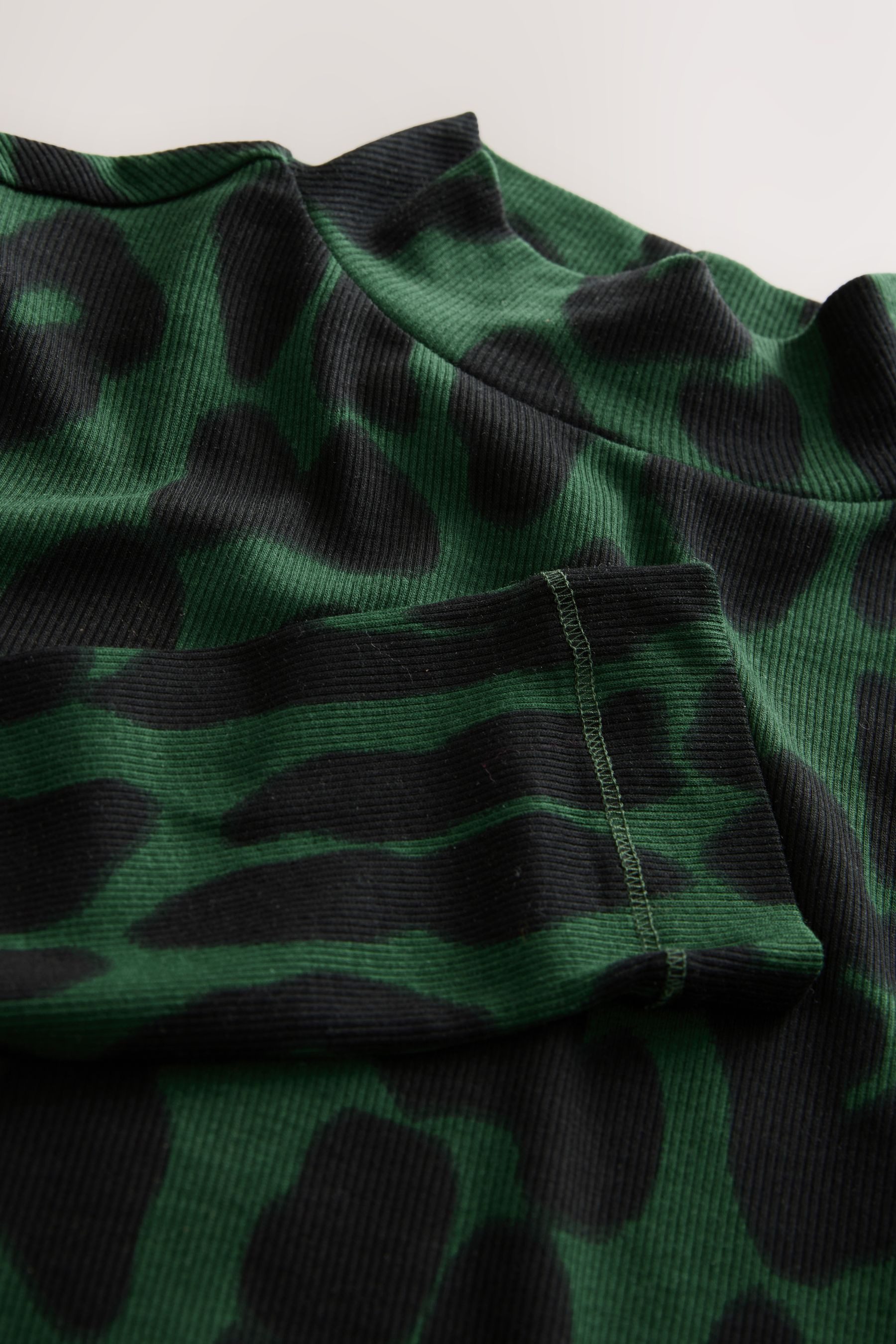 Next T-Shirt Geripptes Langarmshirt mit Rollkragen günstig online kaufen