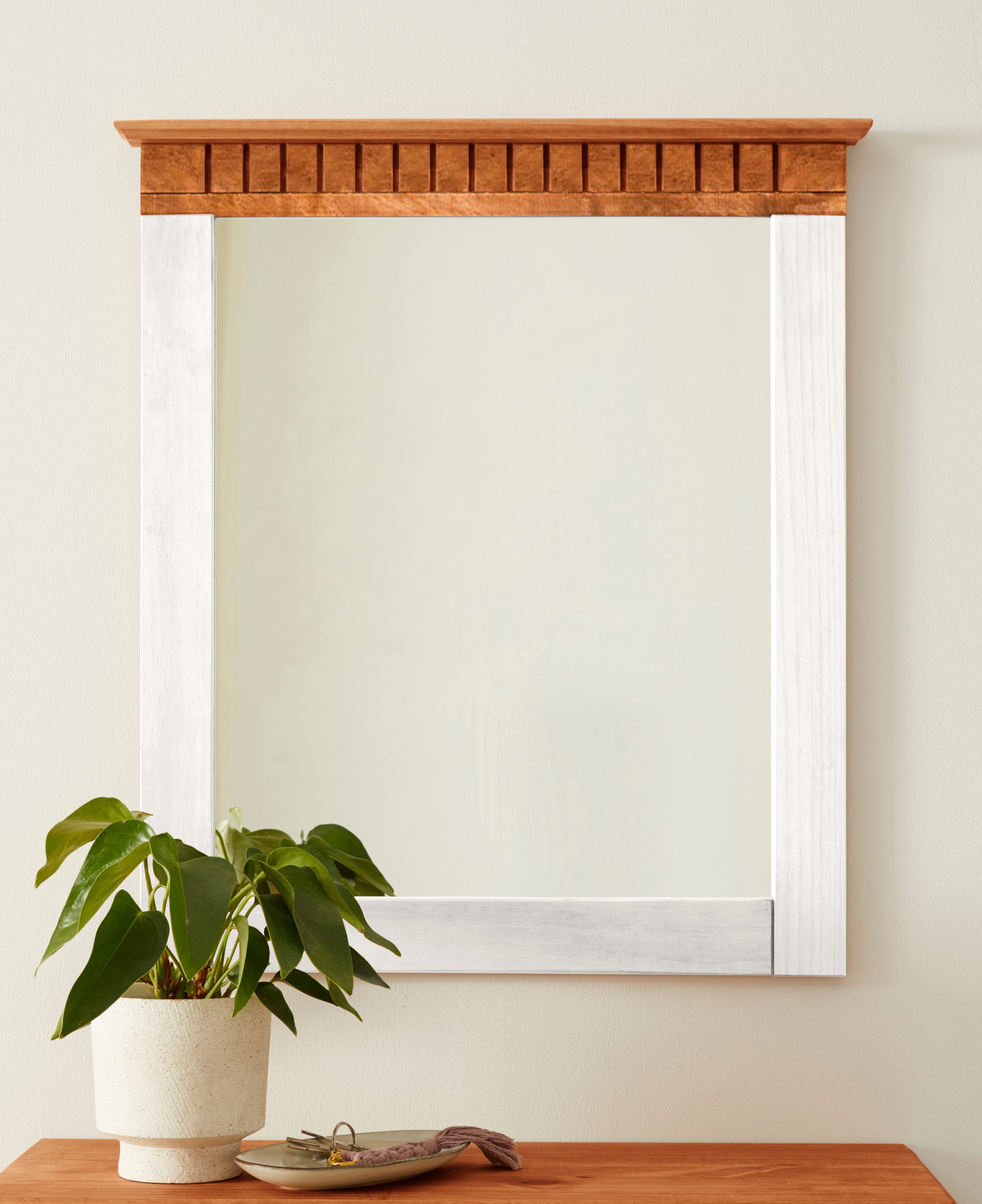 OTTO home Garderobenspiegel Lisa, mit dekorativen Fräsungen, Spiegelfläche ca. 44 x 56 cm