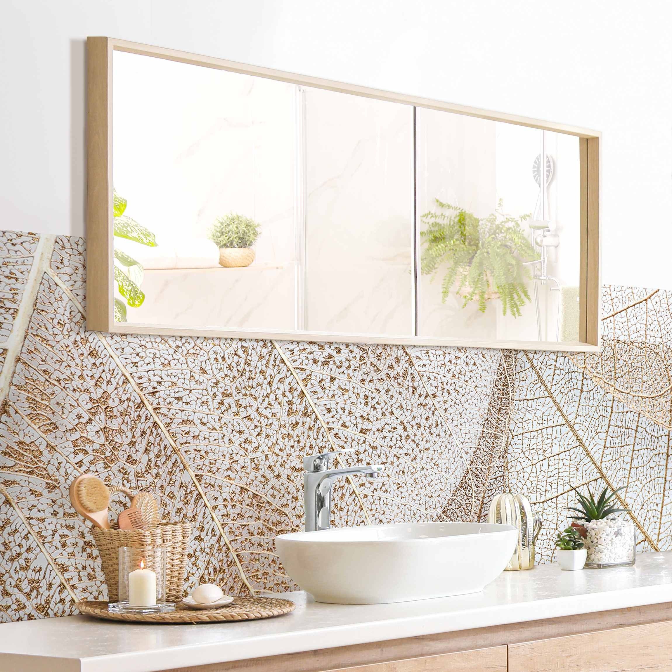 Bilderdepot24 Badrückwand beige fugenlose Wandverkleidung Bad Landhaus, (Hartfolie matt » Selbstklebend SMART 0,35 mm), wasserfestes Wandpaneel Filigrane Blattstruktur Gold