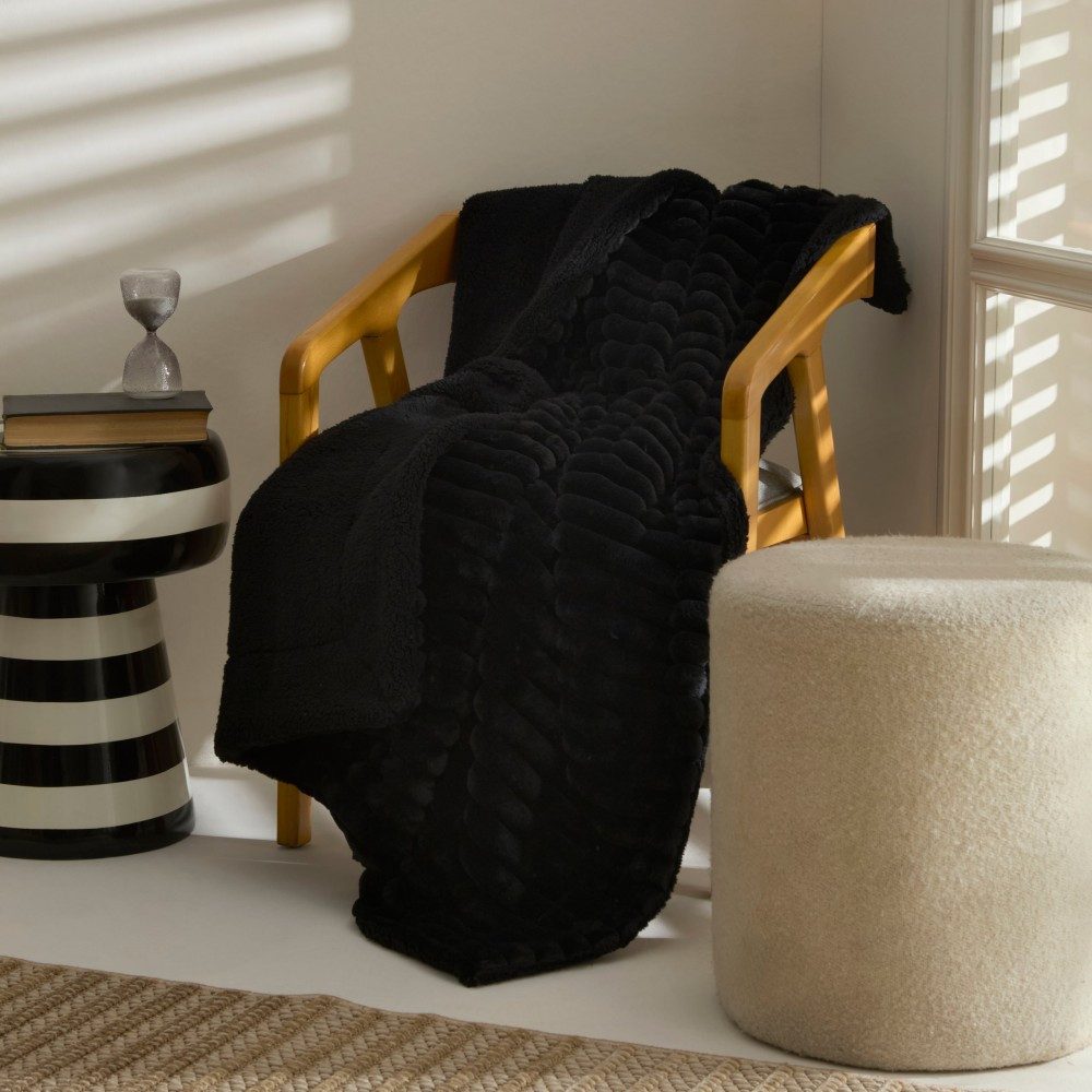Karaca Tagesdecke Karaca Stripe Sherpa Schwarze Decke Bettdecke Tagesdecke 130x150