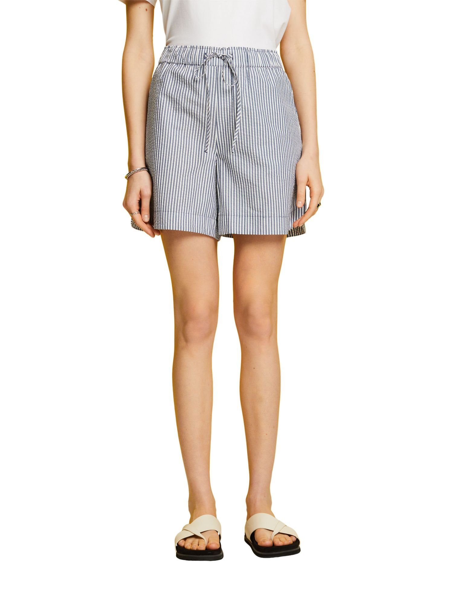 Esprit Collection Shorts Seersucker-Shorts (1-tlg) Baumwolle mit 100 % Streifen