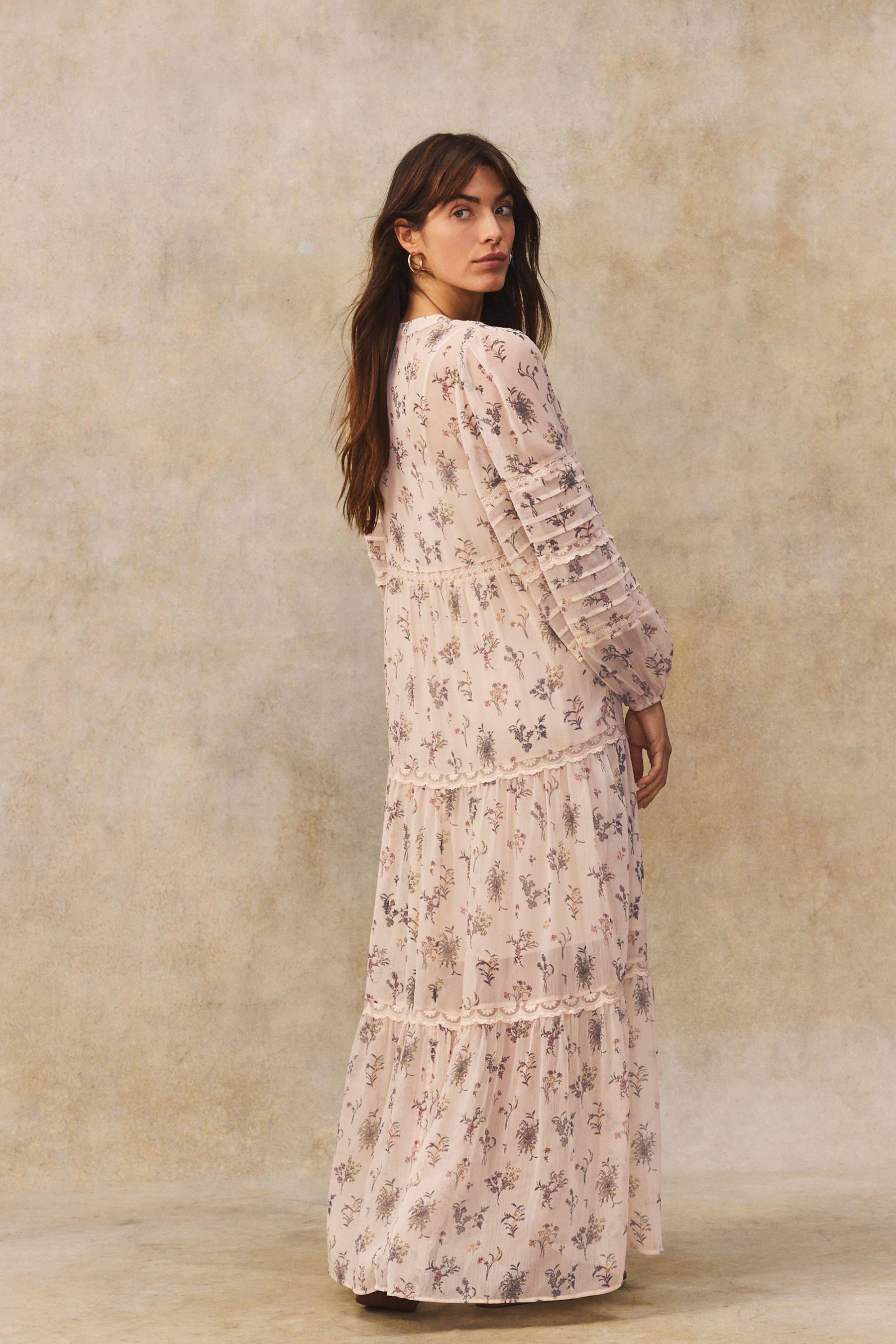 Next Midikleid Midi-Stufenkleid mit transparenter Spitze günstig online kaufen