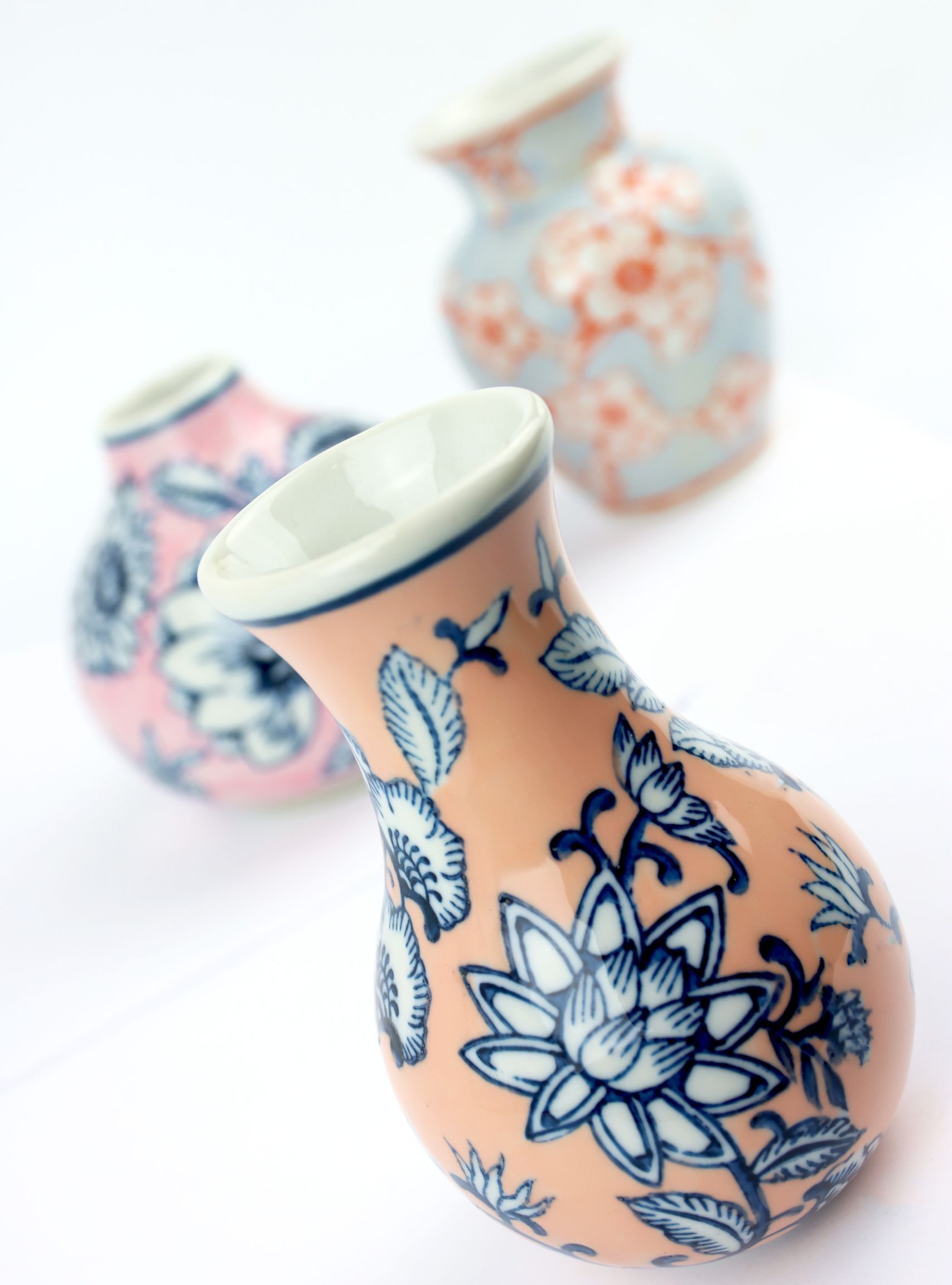 FURNARO Dekovase (3 St), Handbemalte Porzellanvasen mit Blumenmotiv in asiatischem Stil