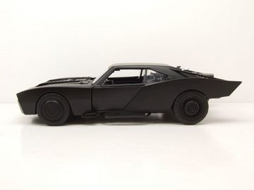 JADA Modellauto Batmobile The Batman 2022 schwarz mit Licht und Figur Modellauto 1:18, Maßstab 1:18