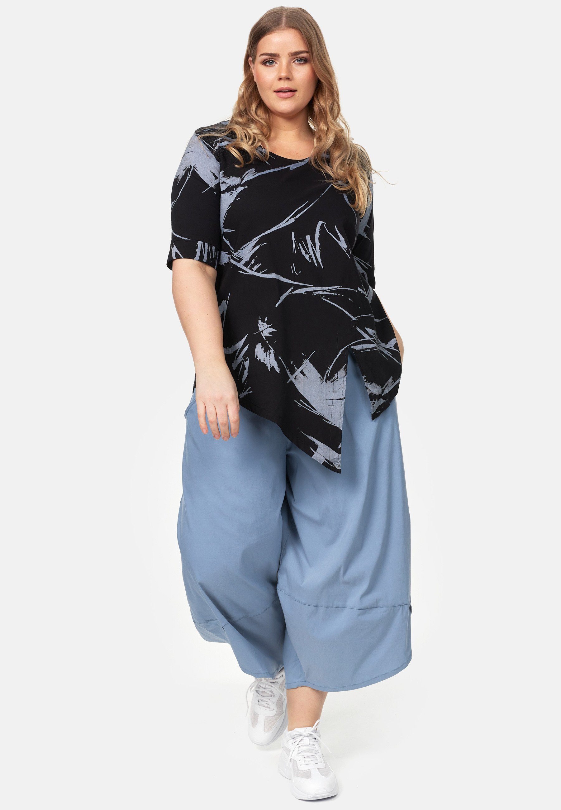'Flora' A-Line Tunikashirt Schwarz Saum asymmetrischem Kekoo in Shirt Tunika mit Muster