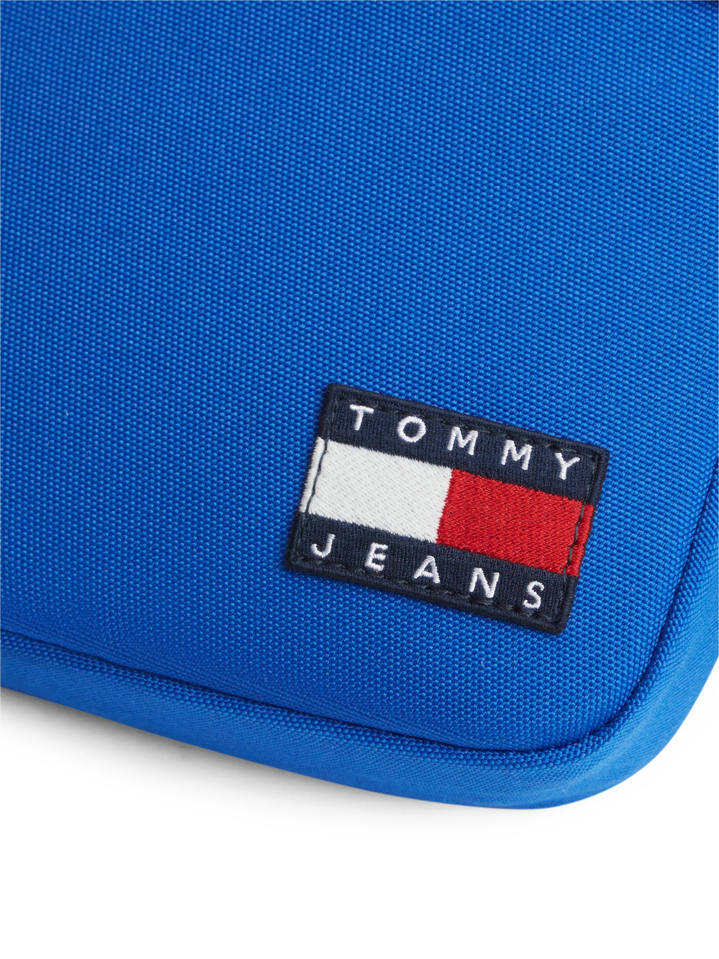 Tommy Jeans Umhängetasche TJM ESS DAILY REPORTER, Men Schultertasche, Freizeitasche mit Tommy Jeans Flaggen-Aufnäher – Bild 4 von 5