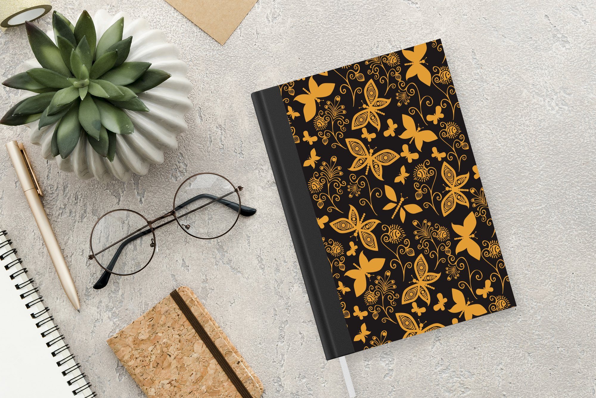 MuchoWow Notizbuch Blumen Tagebuch, - Schmetterling 98 Notizheft, Haushaltsbuch Muster, Gold Merkzettel, - Journal, A5, Seiten, 