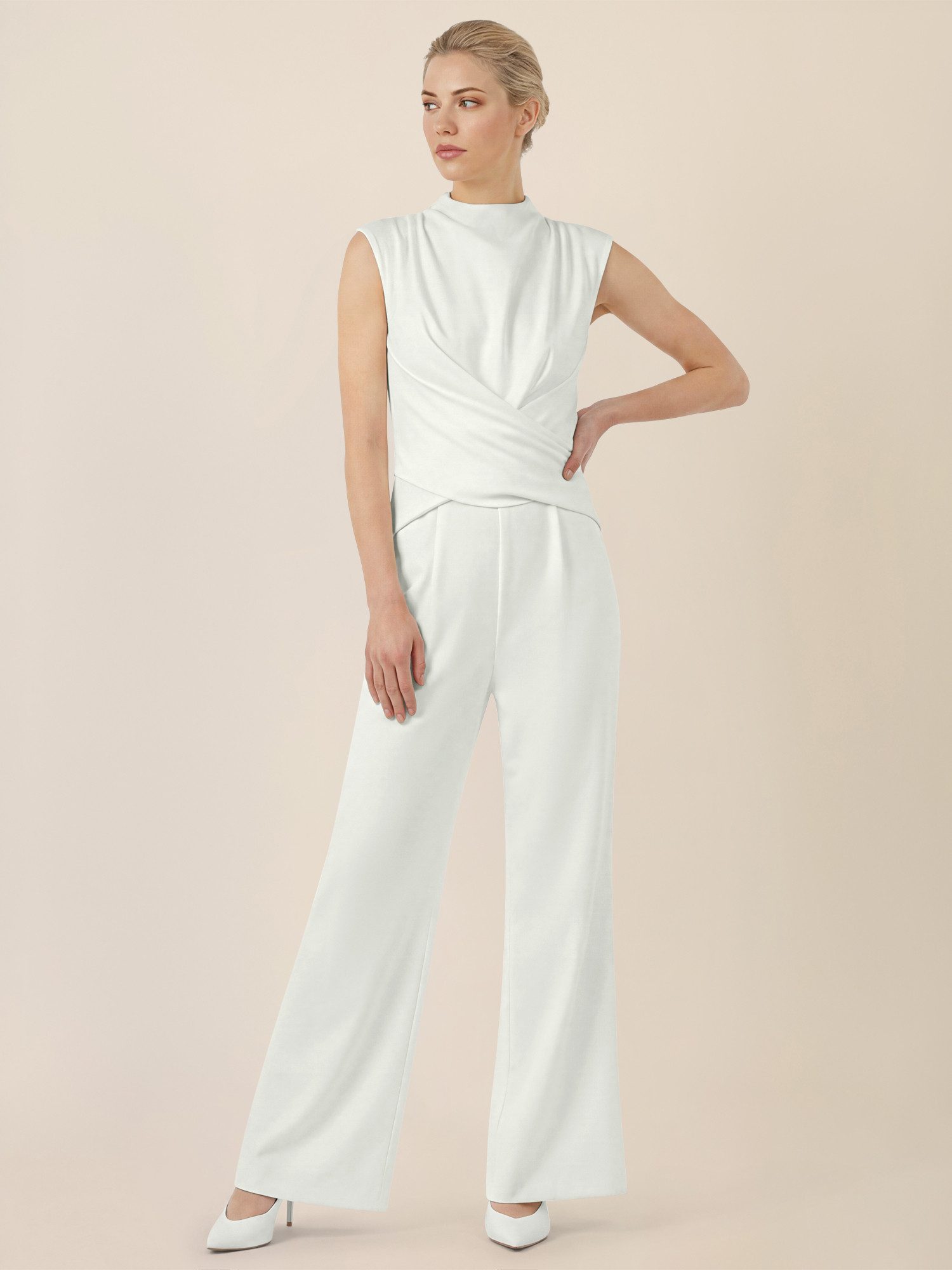 Apart Jumpsuit mit Wickeleffekt und weitem Bein günstig online kaufen