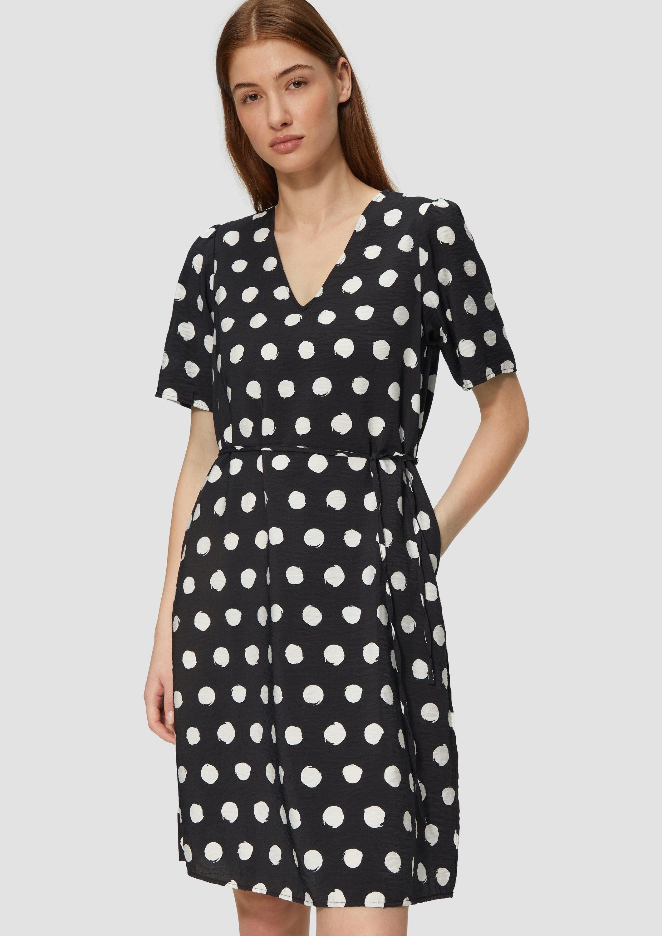 s.Oliver Minikleid Kleid Kurzes Kleid aus Viskosemix mit Puffärmeln