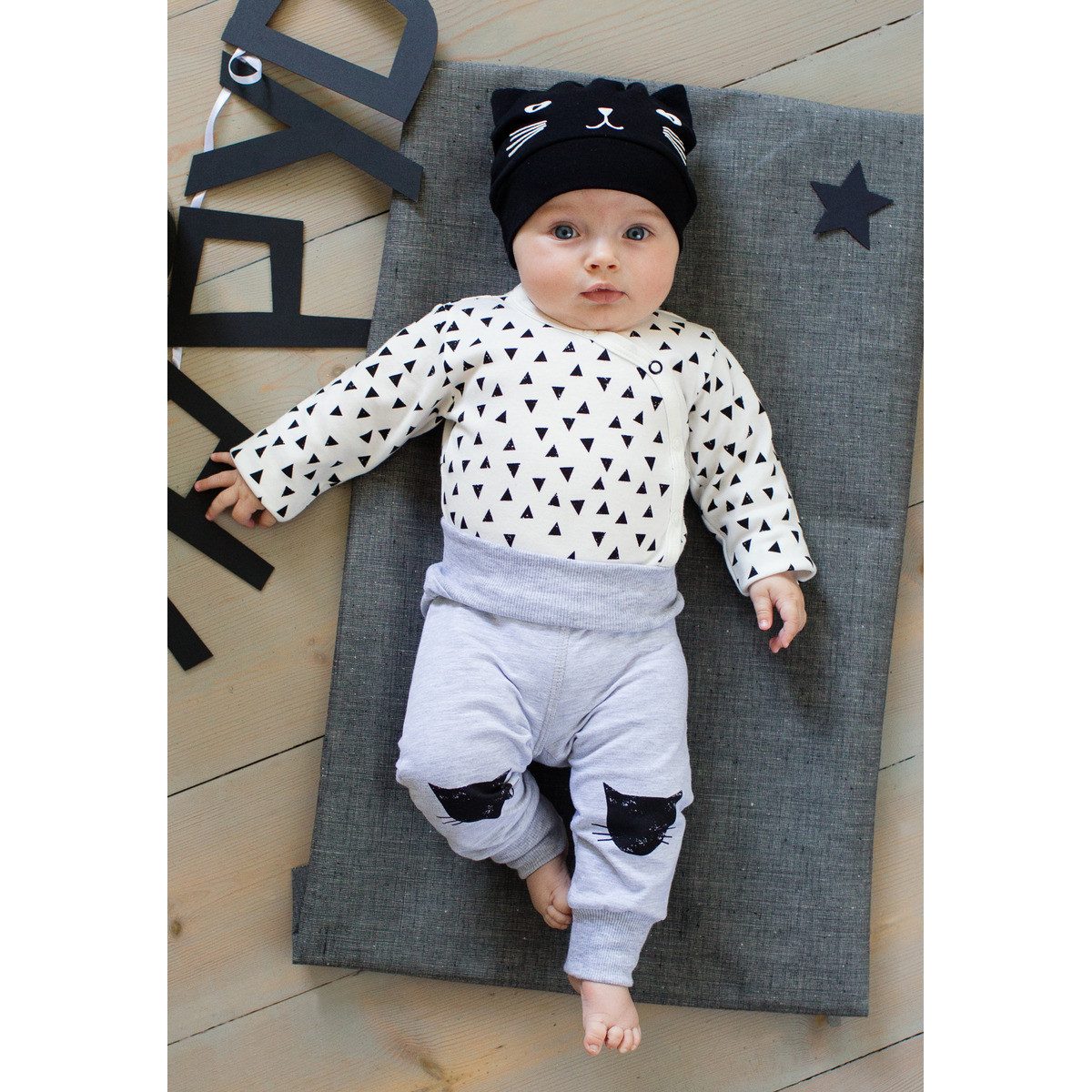 PINOKIO Langarmwickelbody Dreiecke Unisex Kinder (1-tlg) Langarm Einteiler, Body, Longsleeve-Body, Bodysuit, Stretchbody