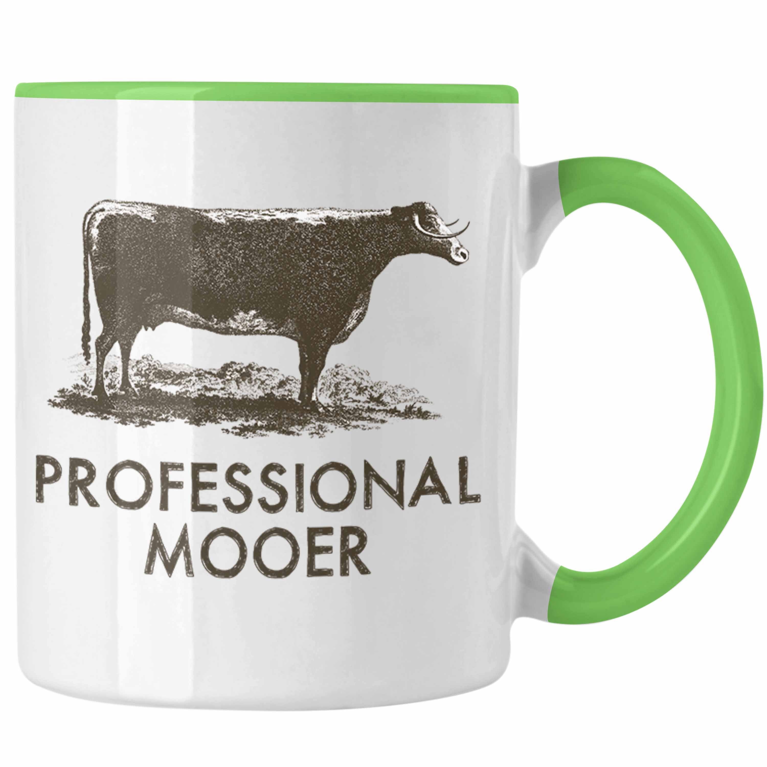 Trendation Tasse Trendation - Professional Mooer Kuh Tasse Geschenk für Landwirt Bauern Geschenkidee Geburtstag Lustiger Spruch Grün