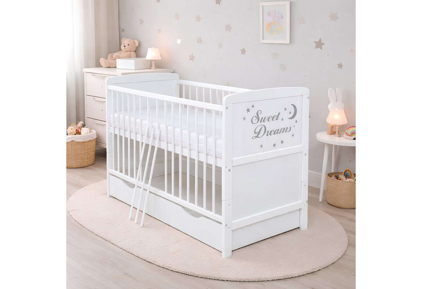 Baby-Delux Babybett Sweet Dreams Bettkasten, Kinderbett Gitterbett 140x70 weiß mit Beißschienen Schublade, Matratze