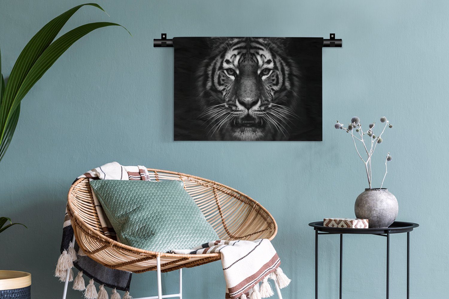 MuchoWow Wanddekoobjekt Tiger Kleid, Wandbehang, - Schwarz - Wanddeko Porträt Wild, für - - Tiere Kinderzimmer - Wohnzimmer, Weiß Schlafzimmer