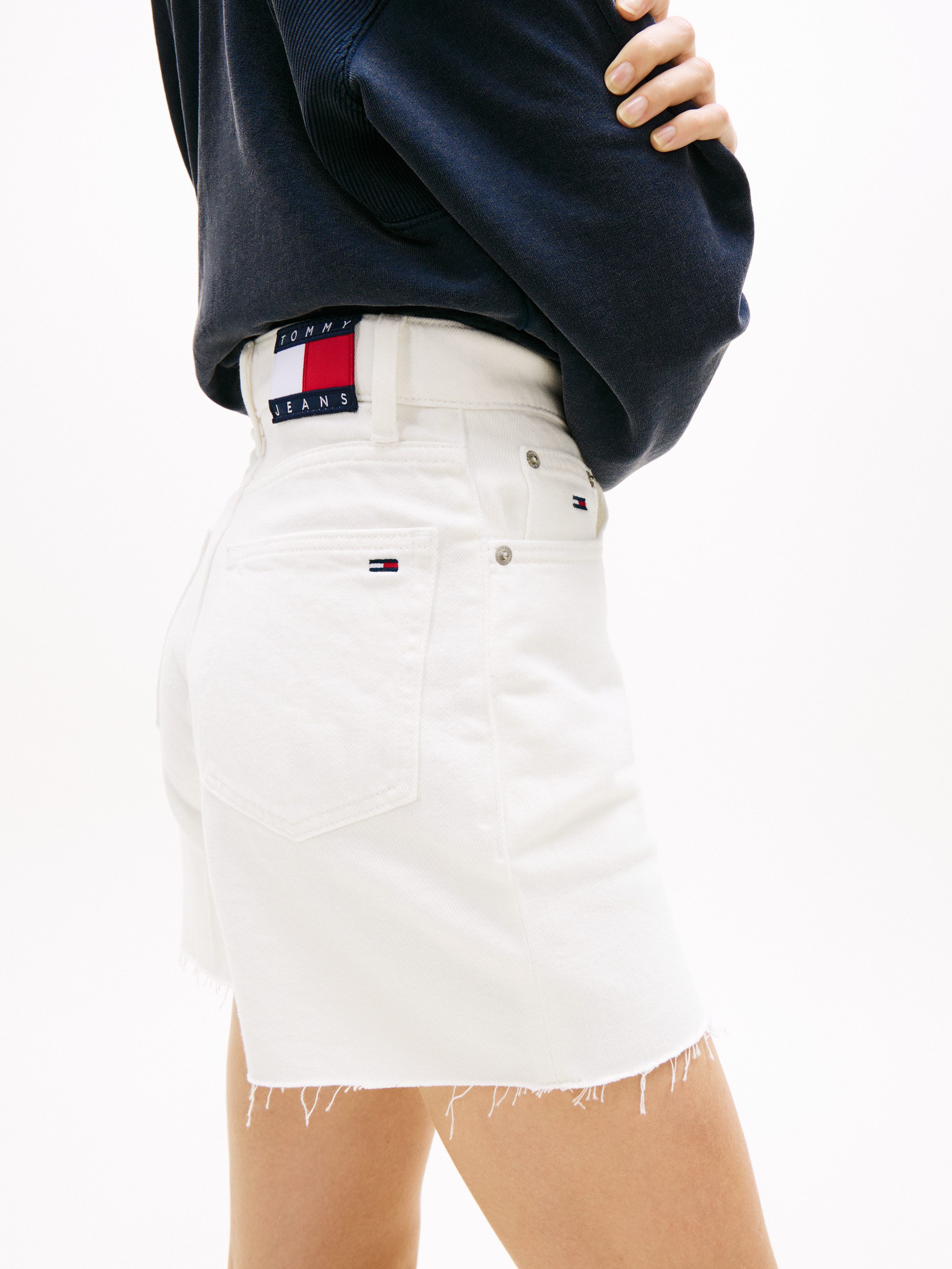 Tommy Jeans Jeansshorts MOM SHORT BJ4199 High Waist im 90s Look