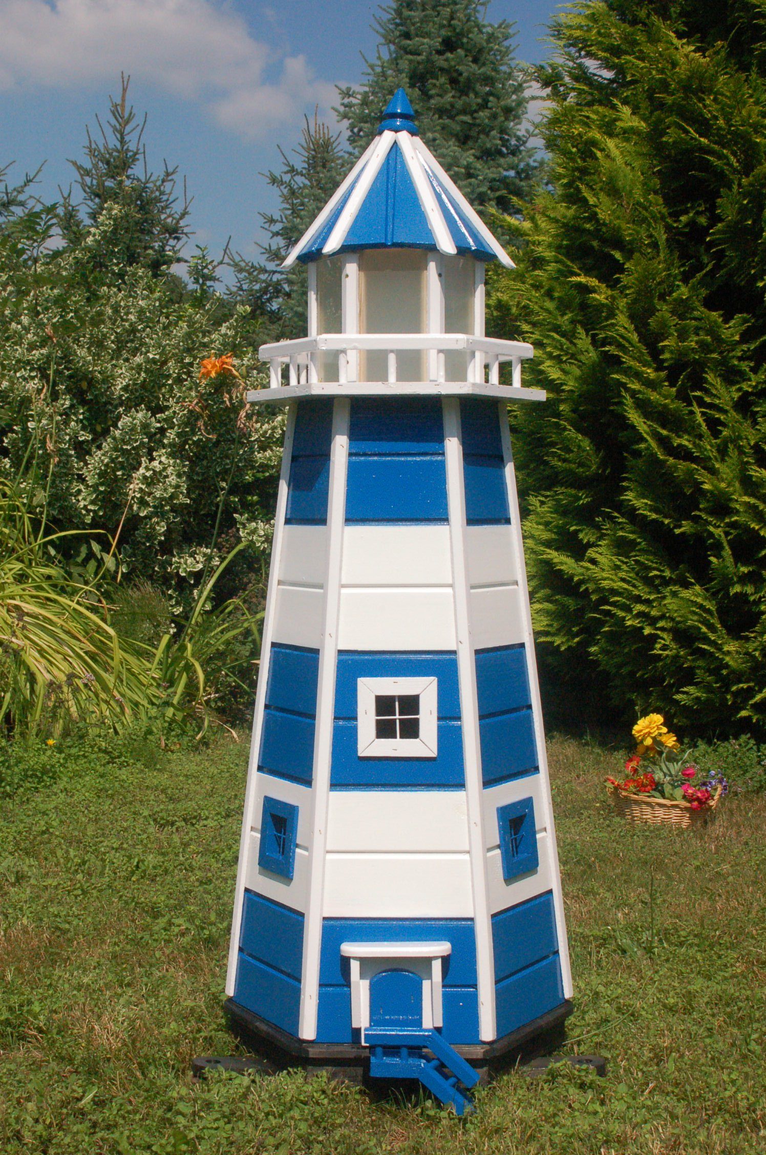 DSH DEKO SHOP HANNUSCH Gartenfigur Leuchtturm 1,40 m aus Holz mit Solarbeleuchtung blau/weiß