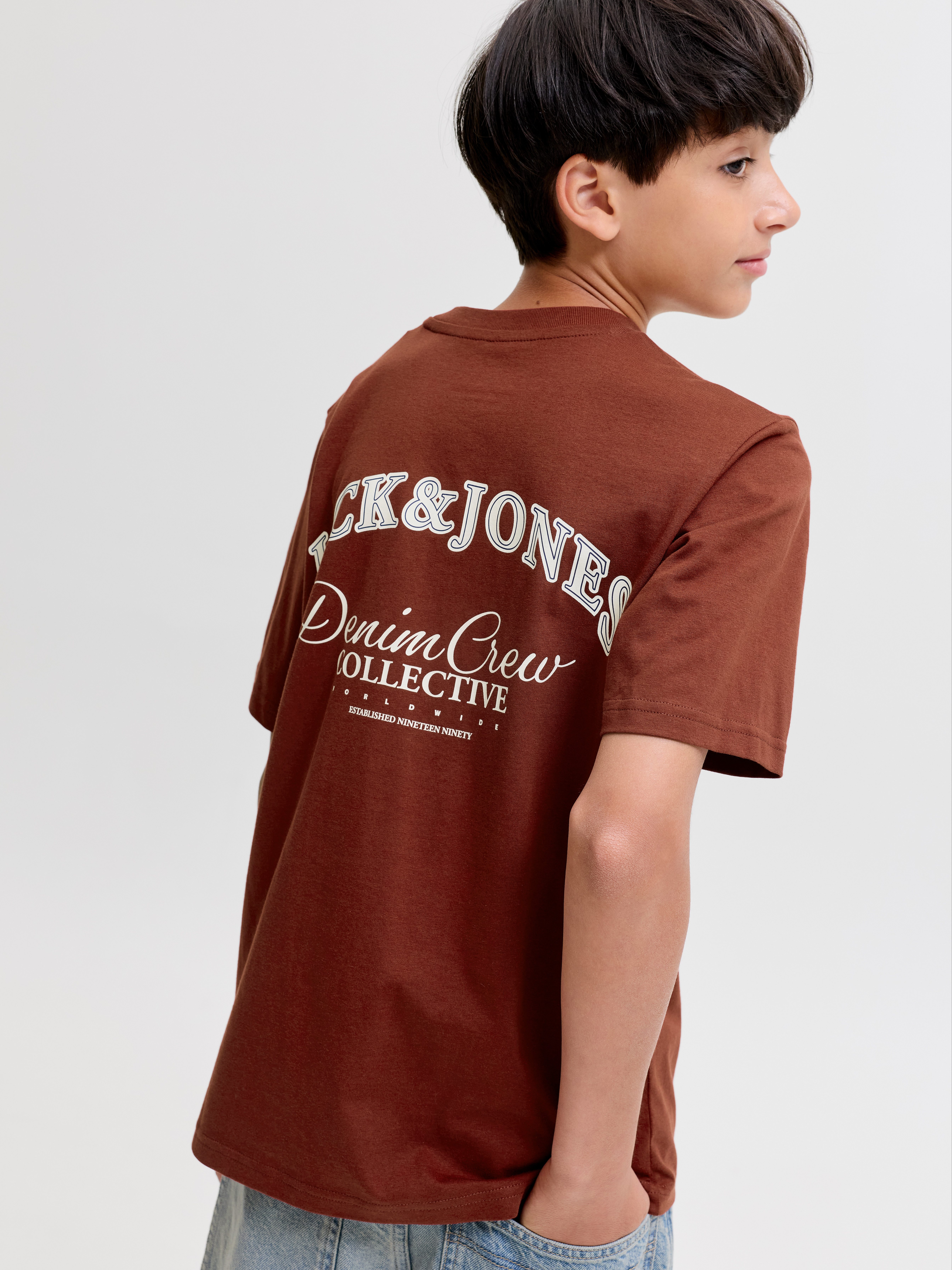 Jack & Jones Junior Rundhalsshirt JJEBRANDES BACKP RELAXED TEE SS SN JNR Baumwolle, relaxed fit – Bild 2 von 5