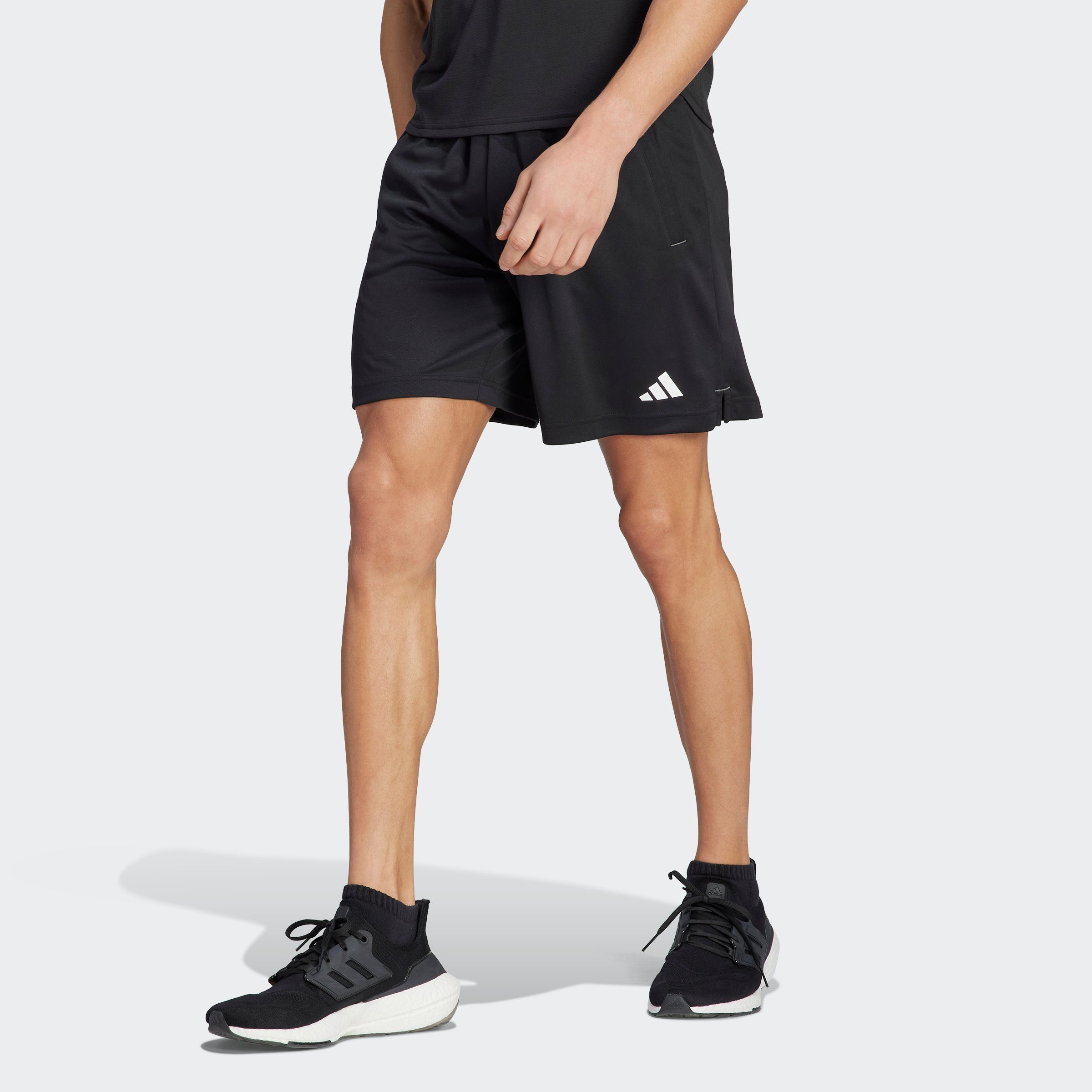 Günstige adidas Herren kurze Hosen online kaufen | OTTO