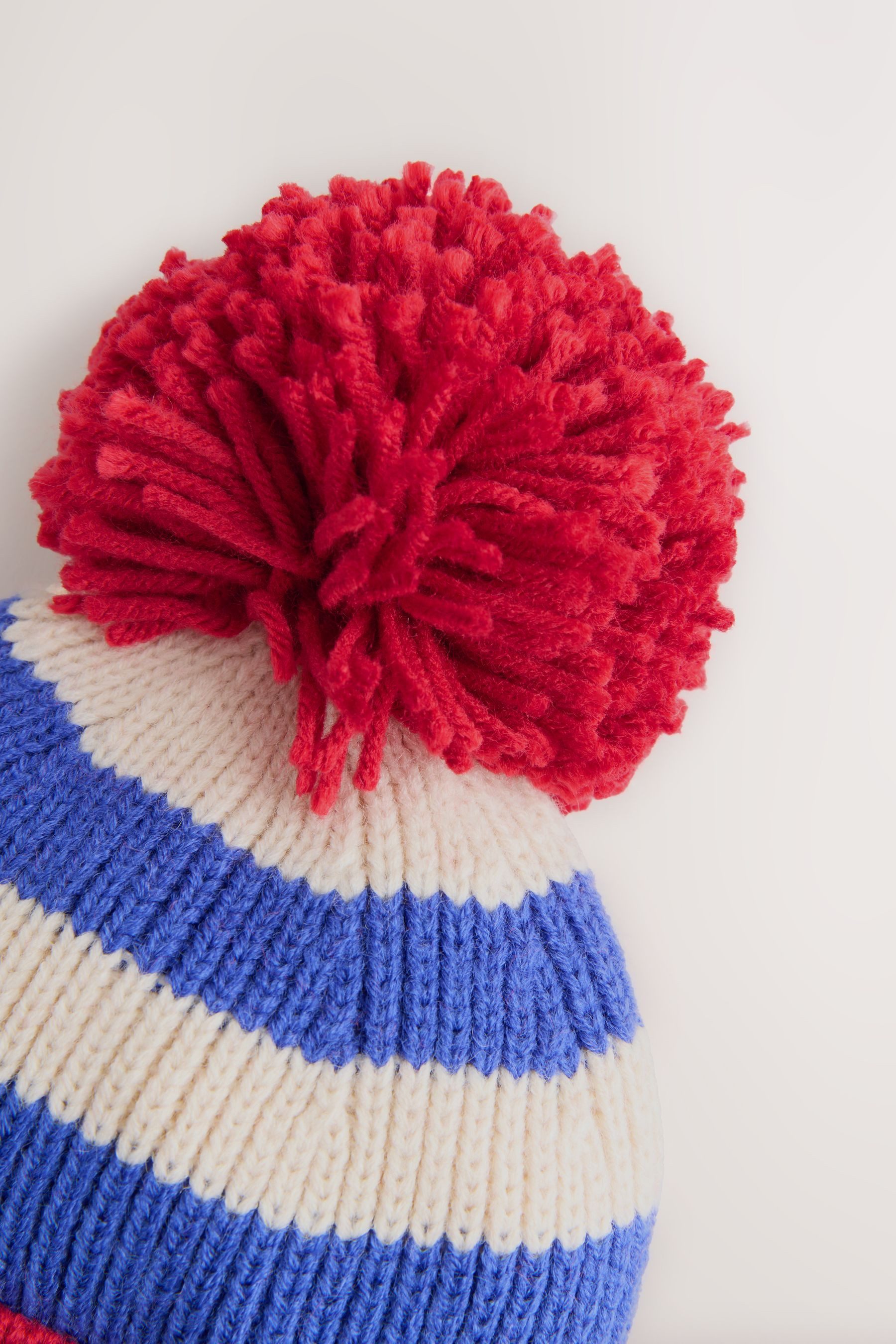 Next Beanie Gestreifte Bommelmütze Bär (1-St)
