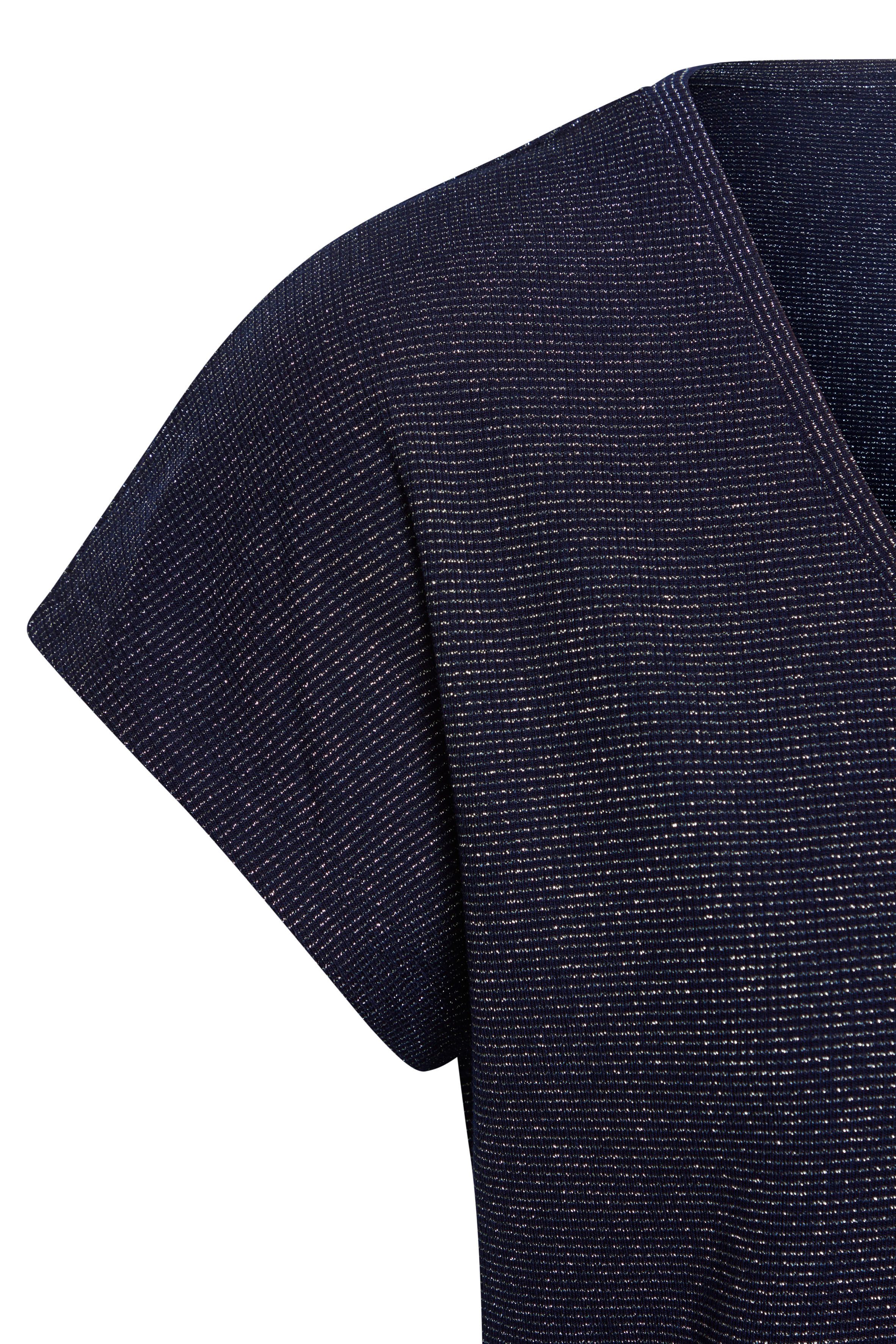 LASCANA Kurzarmshirt mit silberfarbenem Glitzereffekt aus pflegeleichter Qualität mit Viskose