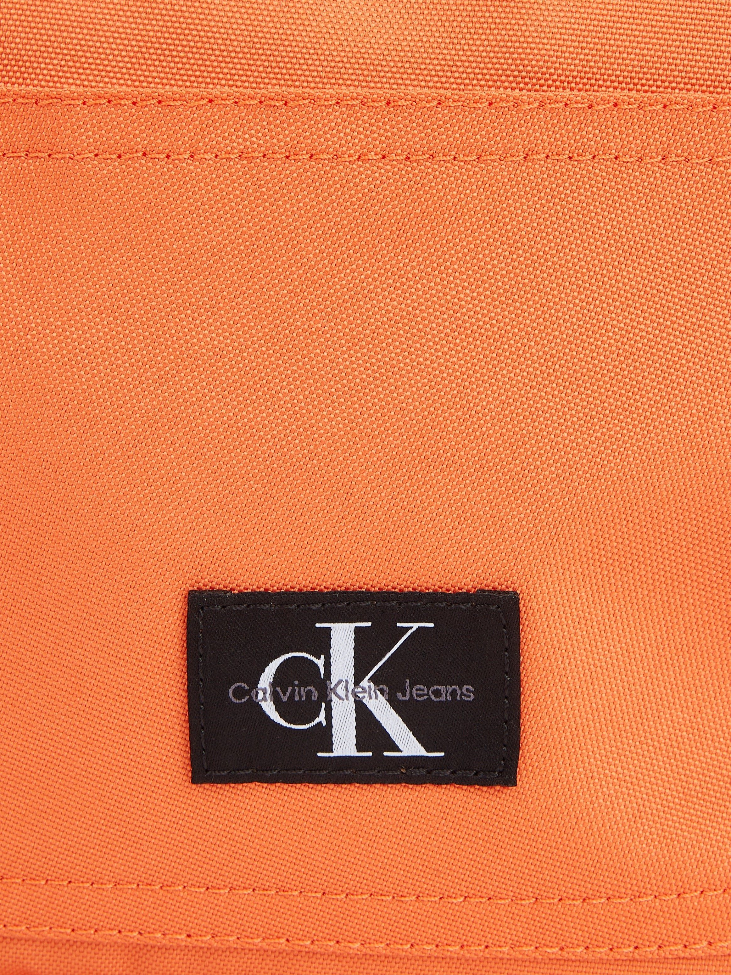 Calvin Klein Jeans Cityrucksack SPORT koralle W, ESSENTIALS CAMPUS dezentem Design in BP40
