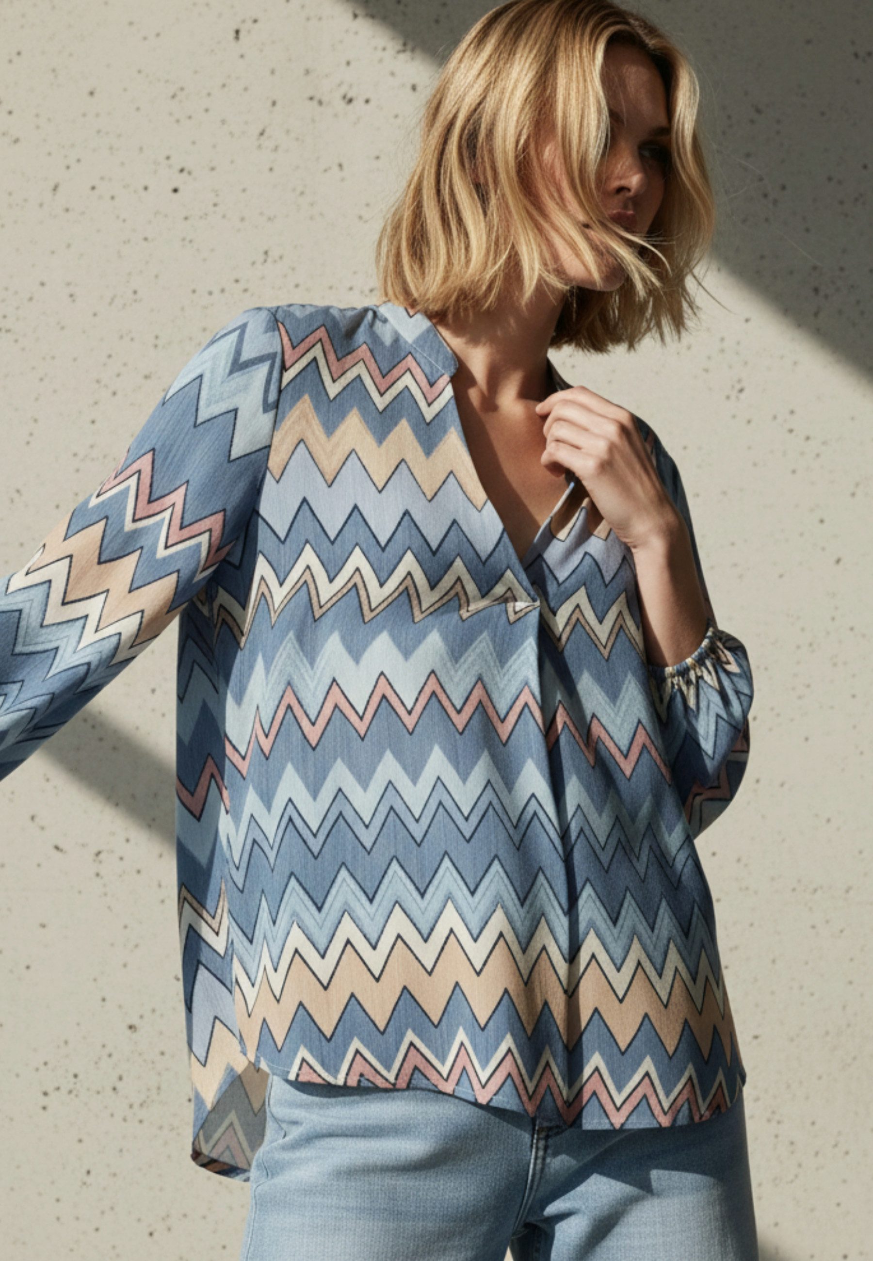 Andijamo-Fashion Schlupfbluse MODERN WAVE Locker fallende, gerade Silhouett günstig online kaufen