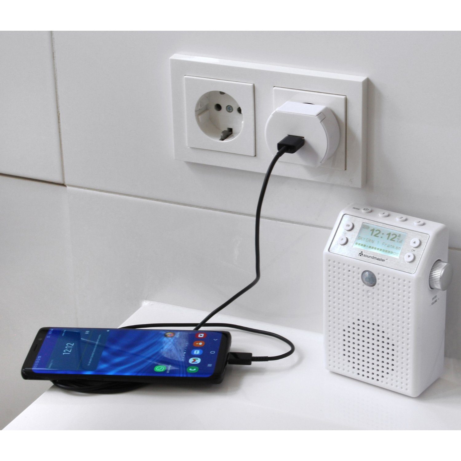 Soundmaster DAB60WE Steckdosenradio Badradio Bewegungsmelder DAB+ Bluetooth Akku Steckdosen-Radio (DAB+, UKW, 3 W, Spritzwassergeschützt IPX4, 1200 mAh Lithium-Akku,3 W RMS)