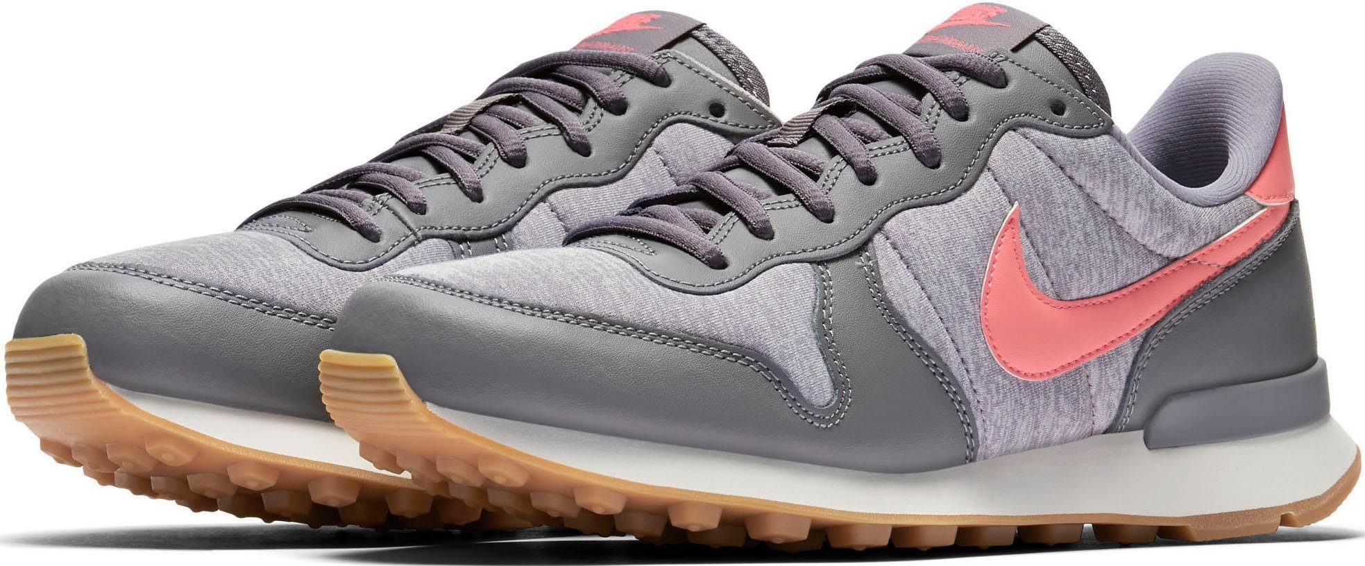 otto nike internationalist