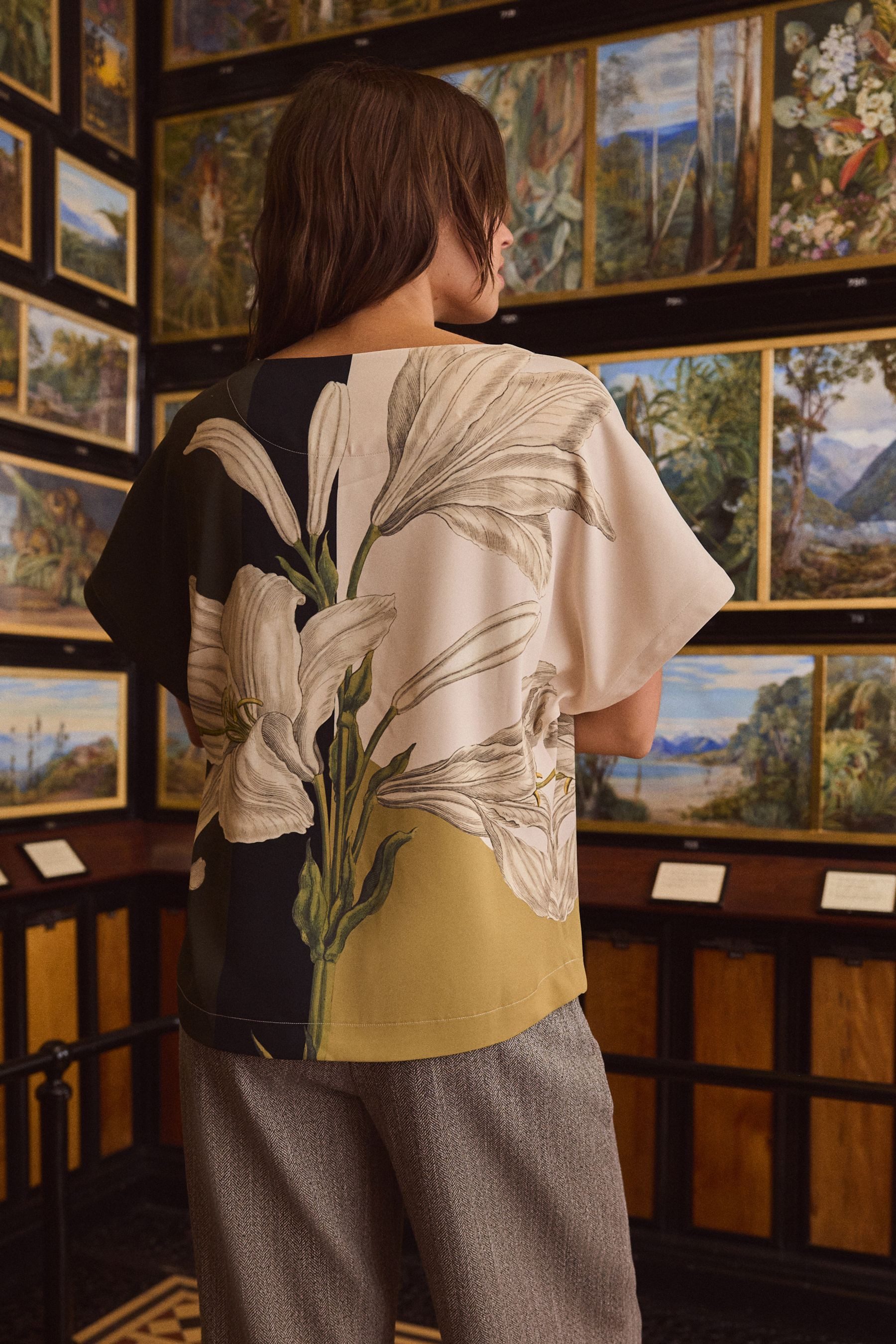 Next Blusenshirt Kew Kollektion Cupro Kurzarmoberteil günstig online kaufen