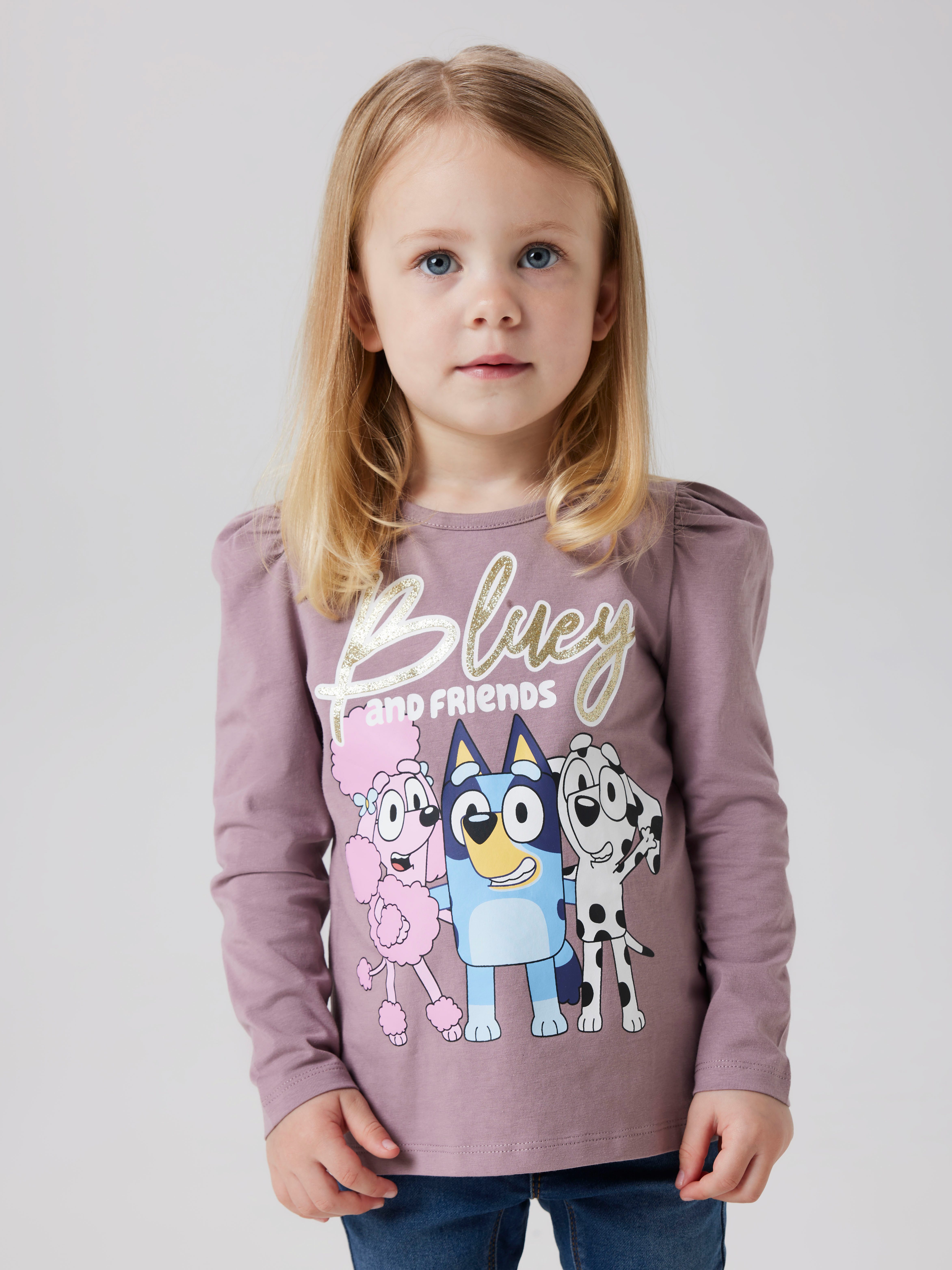 Name It Langarmshirt NMFARIA BLUEY LS TOP NOOS SKY mit großem Frontmotiv