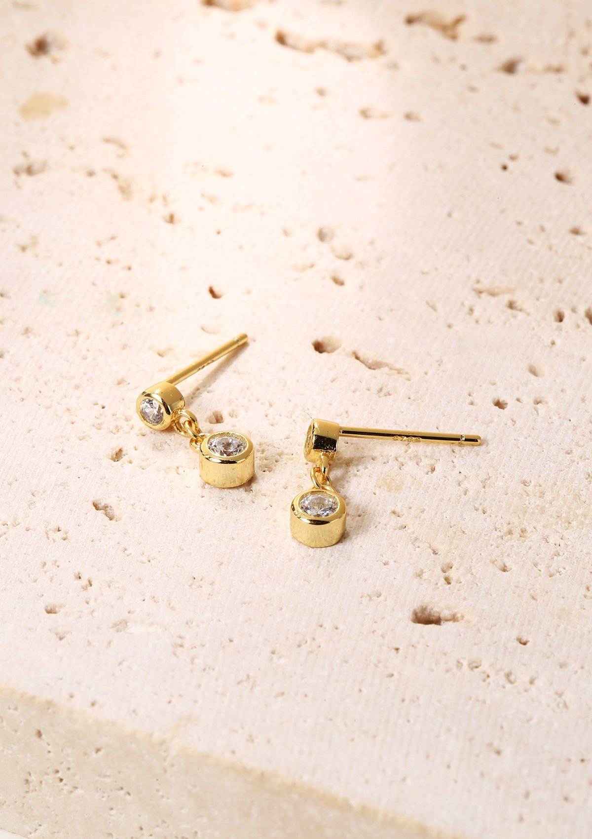 Hey Happiness Paar Ohrstecker Glam Tropfen, Ohrhänger mit Zirkonia, Schlichte Damen Ohrringe aus Silber 925, Brautschmuck – Bild 3 von 3