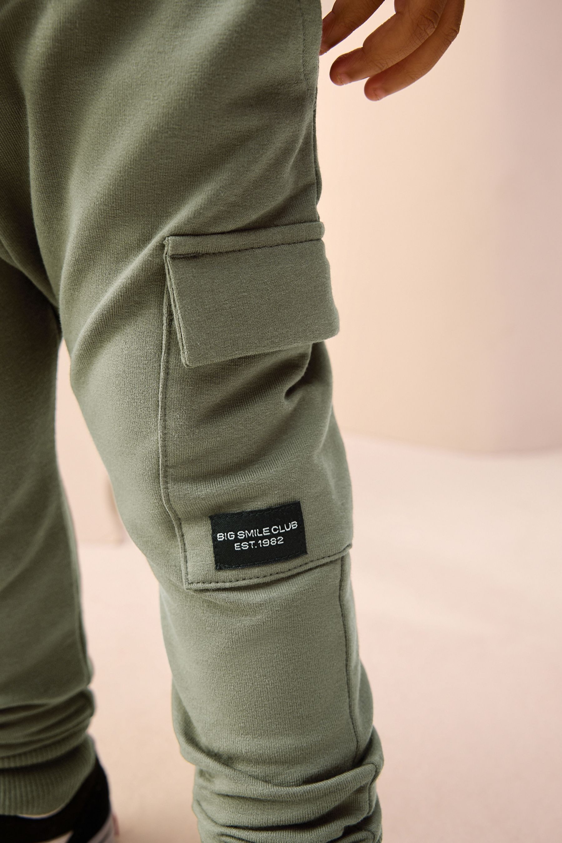 Next Jogginghose Skinny Fit Jogginghose im Utility-Stil (1-tlg) – Bild 4 von 5