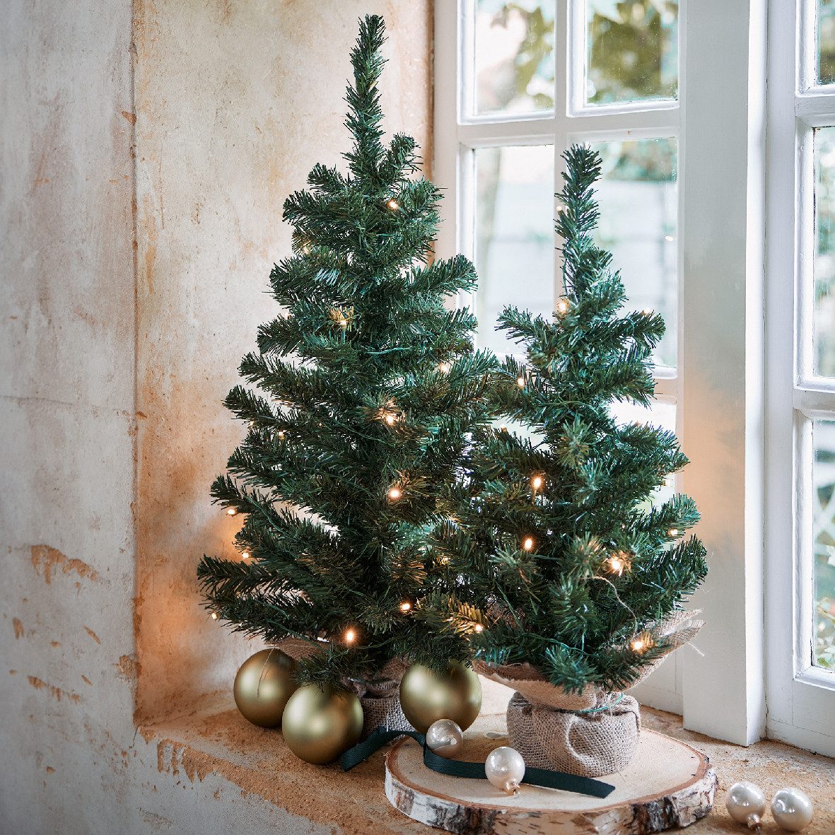 Kaemingk Dekobaum Mini Weihnachtsbaum Kunststoff Jutesack indoor D.35cm H.60cm grün – Bild 4 von 5