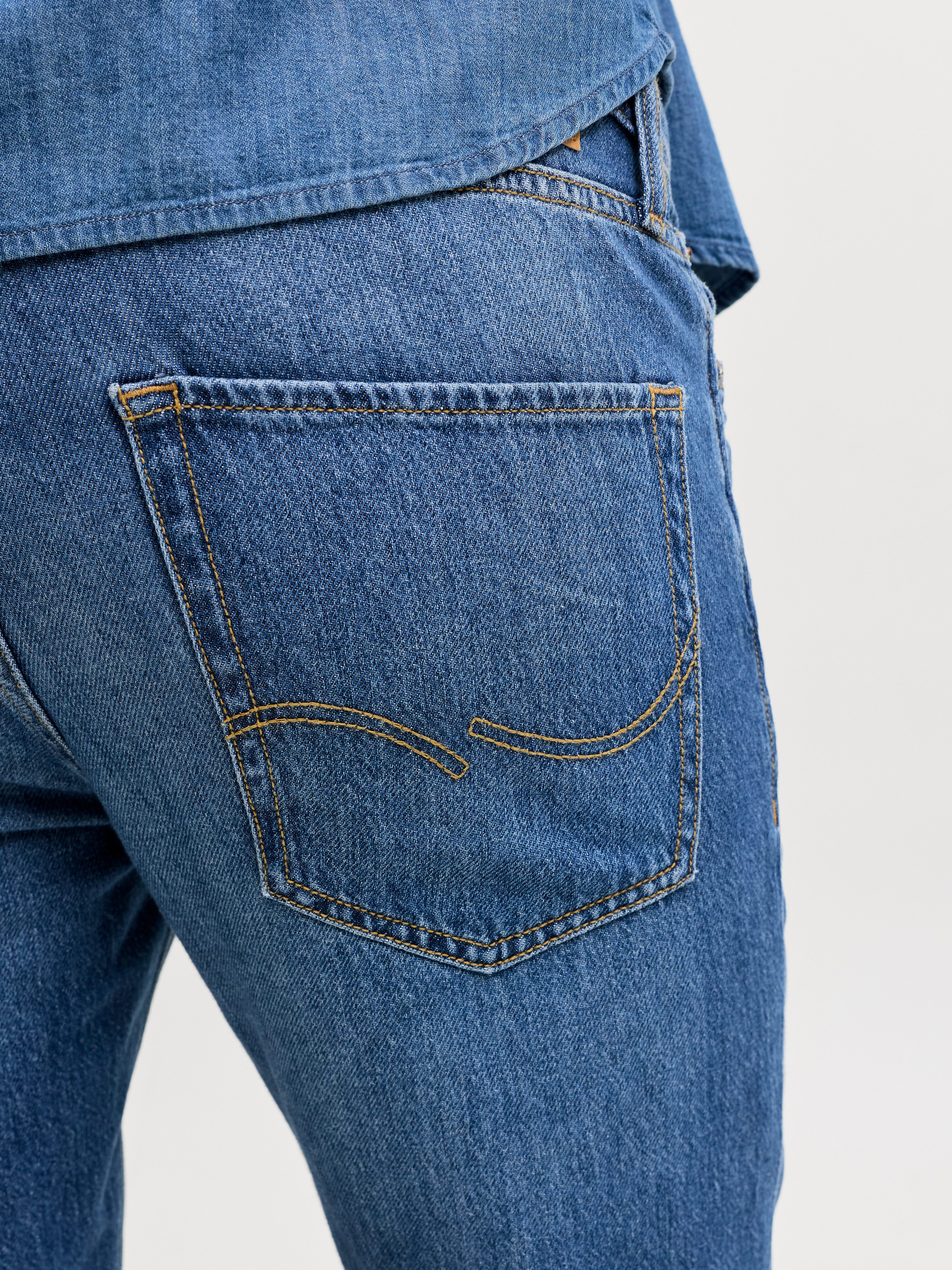 Jack & Jones Regular-fit-Jeans JJICLARK im Used-Look, Stretchkomfort und niedrige Leibhöhe Baumwollmischung, regular fit – Bild 3 von 5