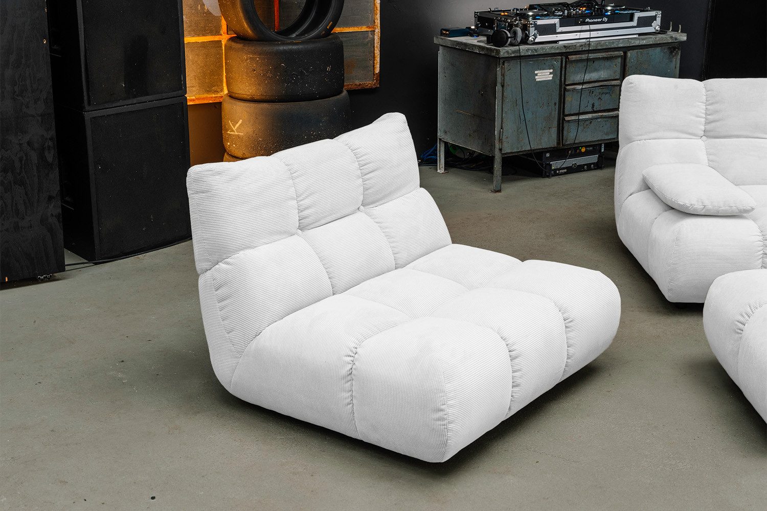 KAWOLA Drehsessel VIVIEN Feincord - Bequem & Modern – XXL Sessel Cord, Eleganter Funktionssessel, Drehbare Entspannung, Komfort, Wohnzimmer