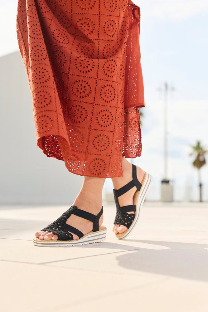 Rieker Sandale Keilsandalette, Sommerschuh, Urlaubsschuh mit Glitzersteine