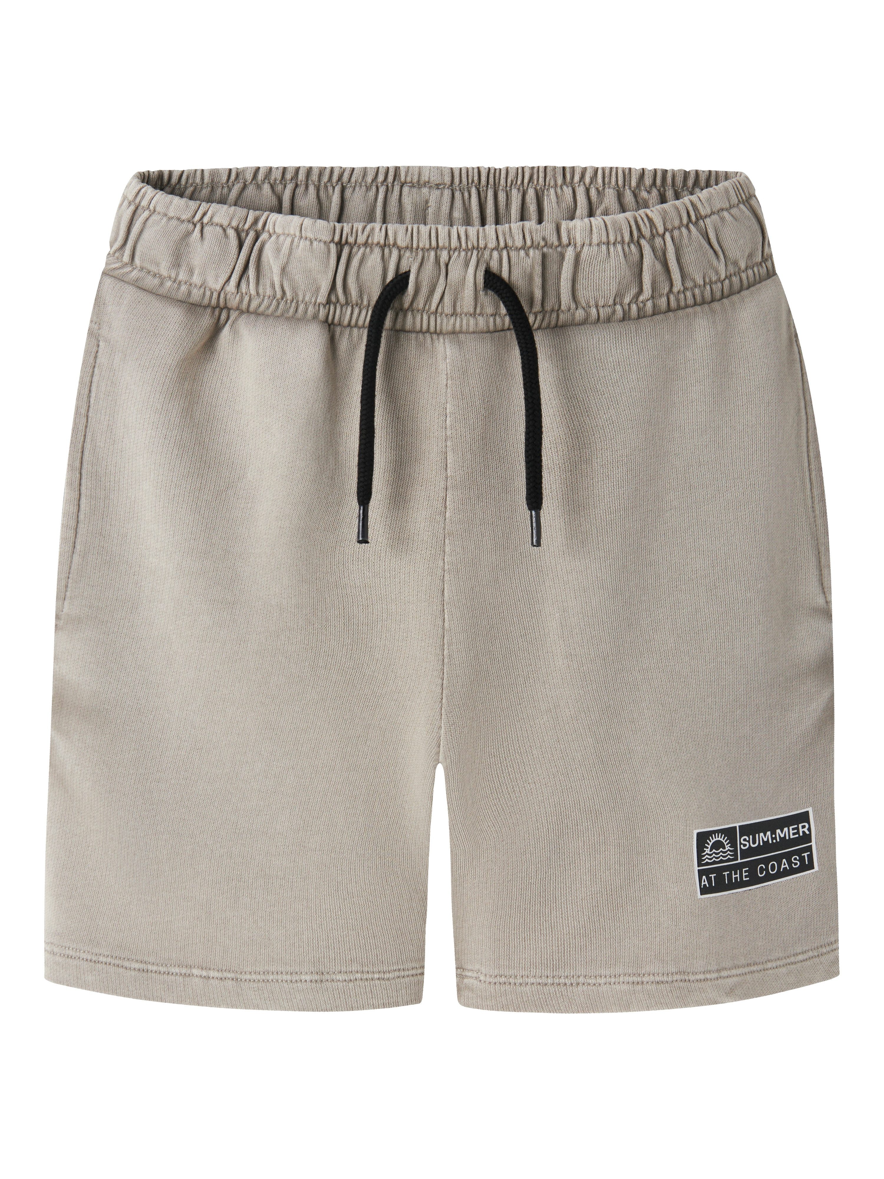 Name It Sweatshorts NKMFANDEL SWEAT SHORTS UNB NOOS Baumwolle, elastisches und verstellbares Bündchen, mit Aufdruck