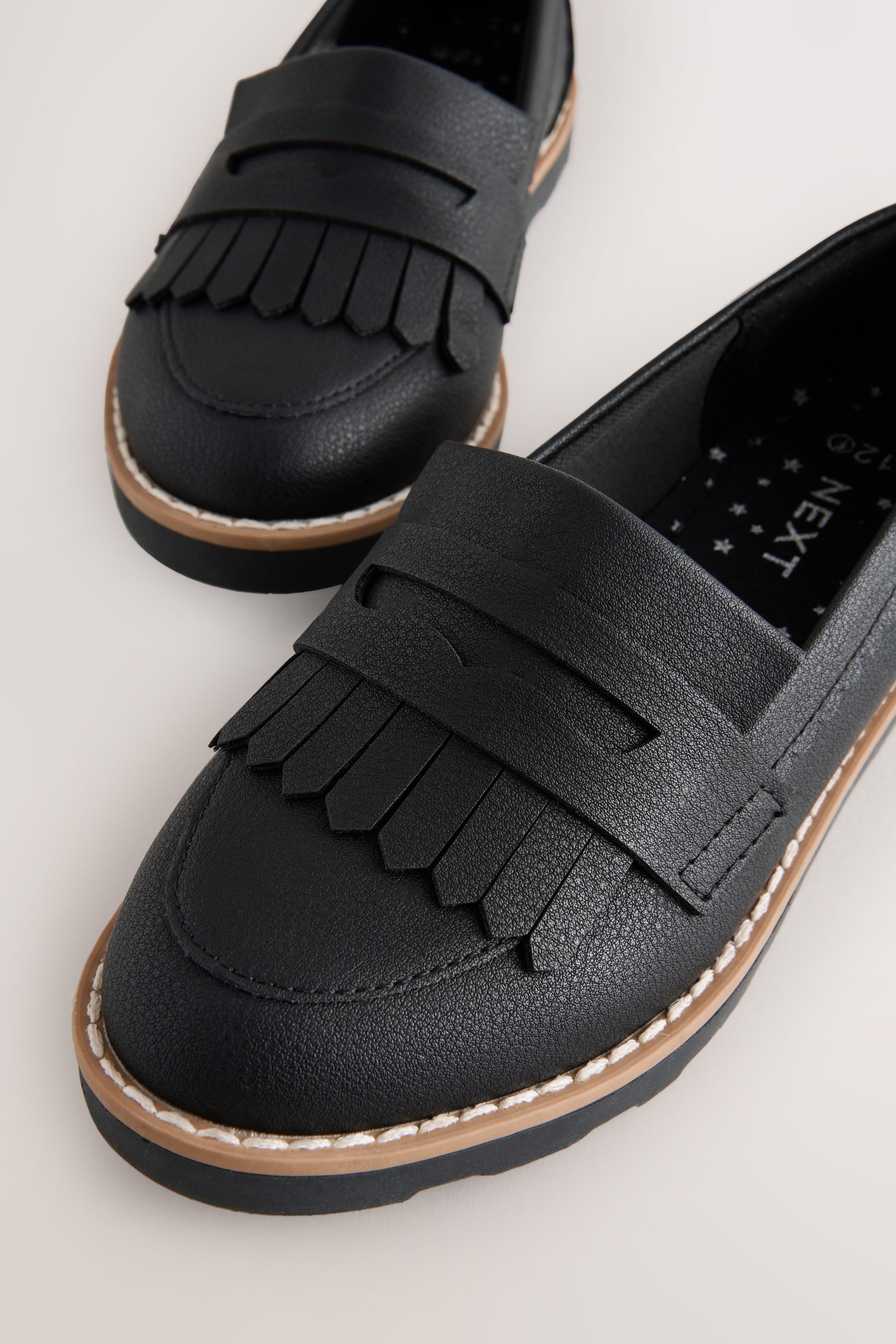 Next Loaer für die Schule, weite Passform Loafer (1-tlg)