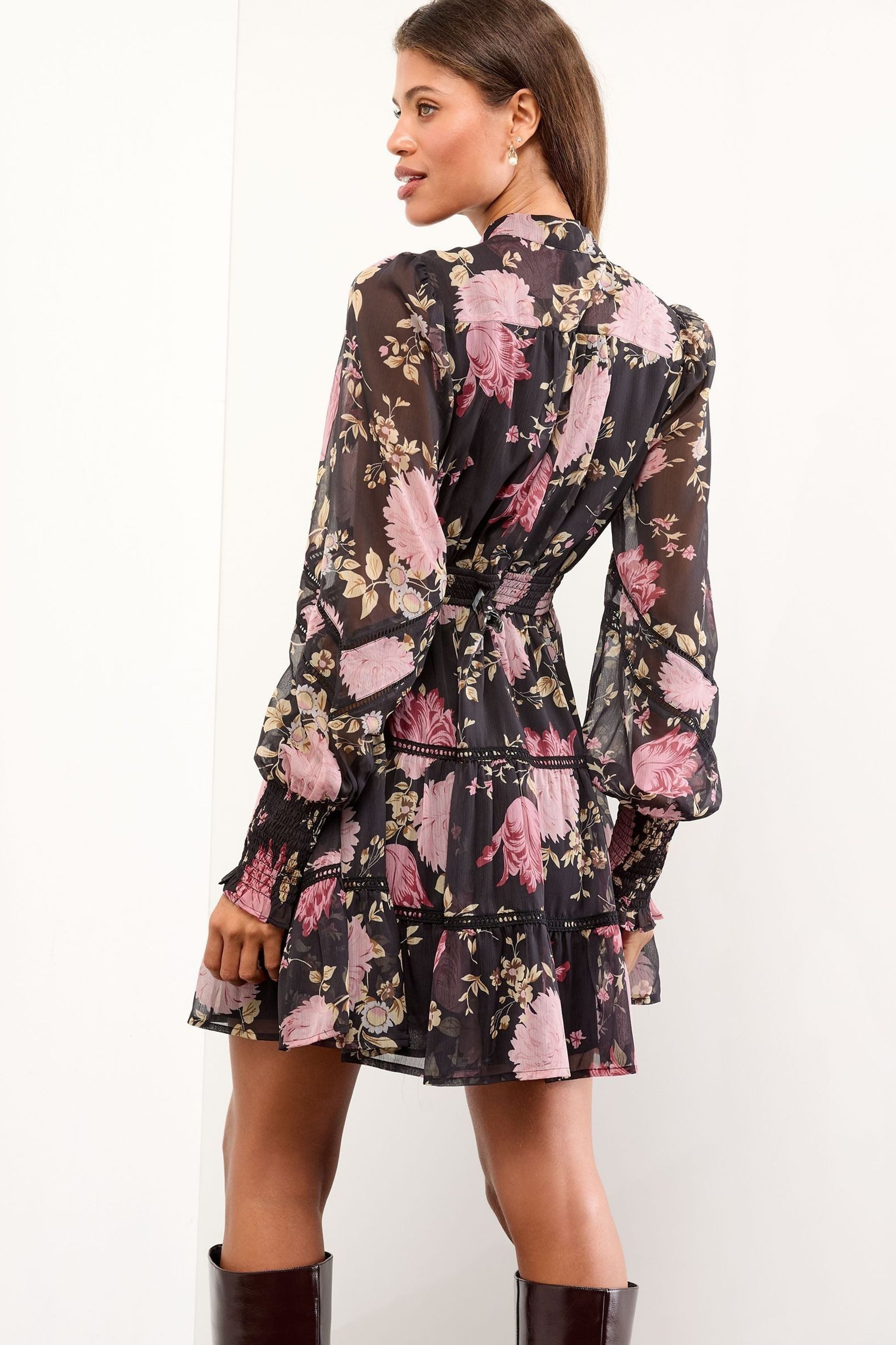 LIPSY Minikleid Lipsy Minikleid mit Volantrock, Regular (1-tlg) günstig online kaufen