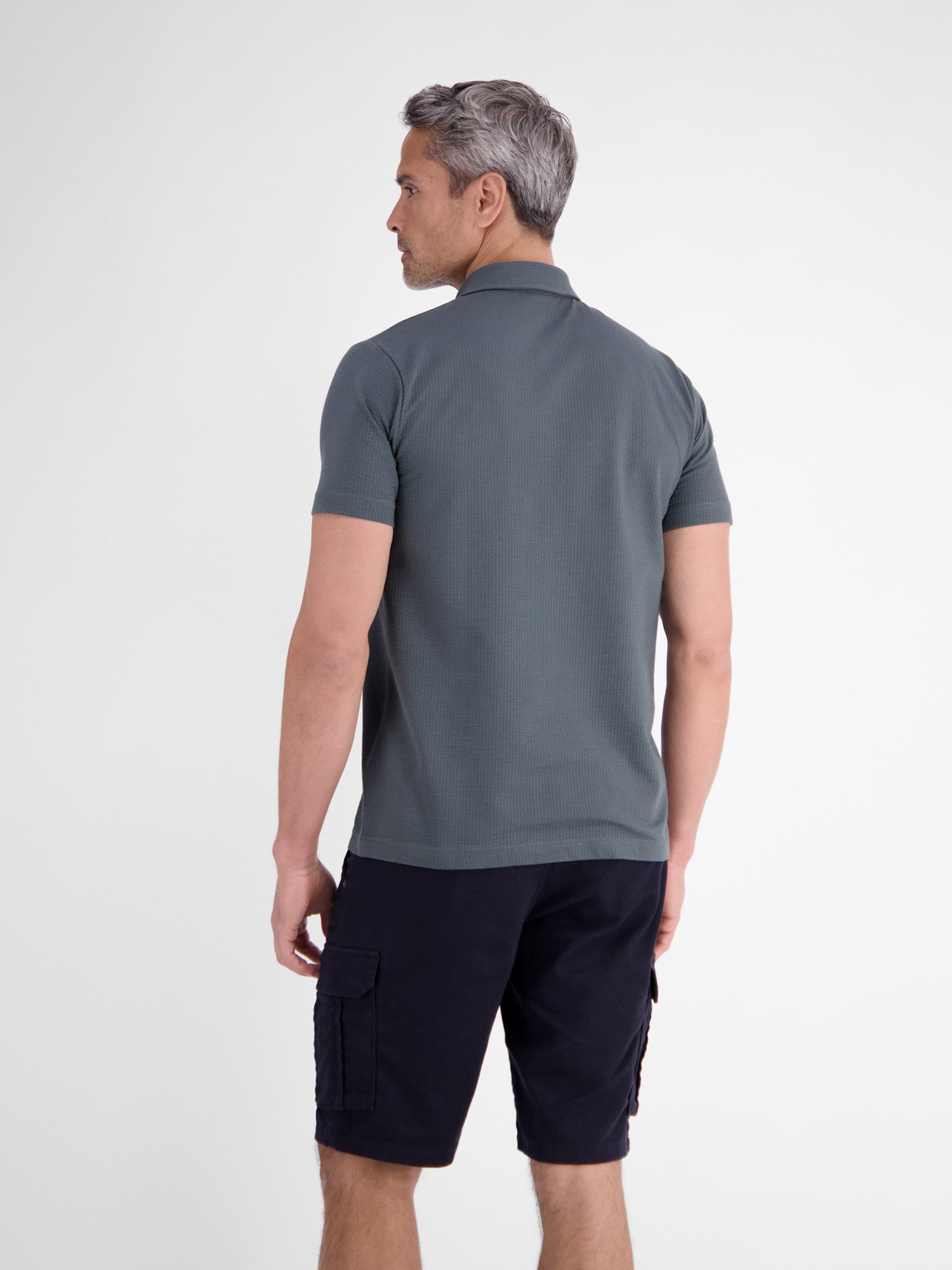 LERROS Poloshirt Poloshirt in weicher Seersucker-Qualität mit Brusttasche