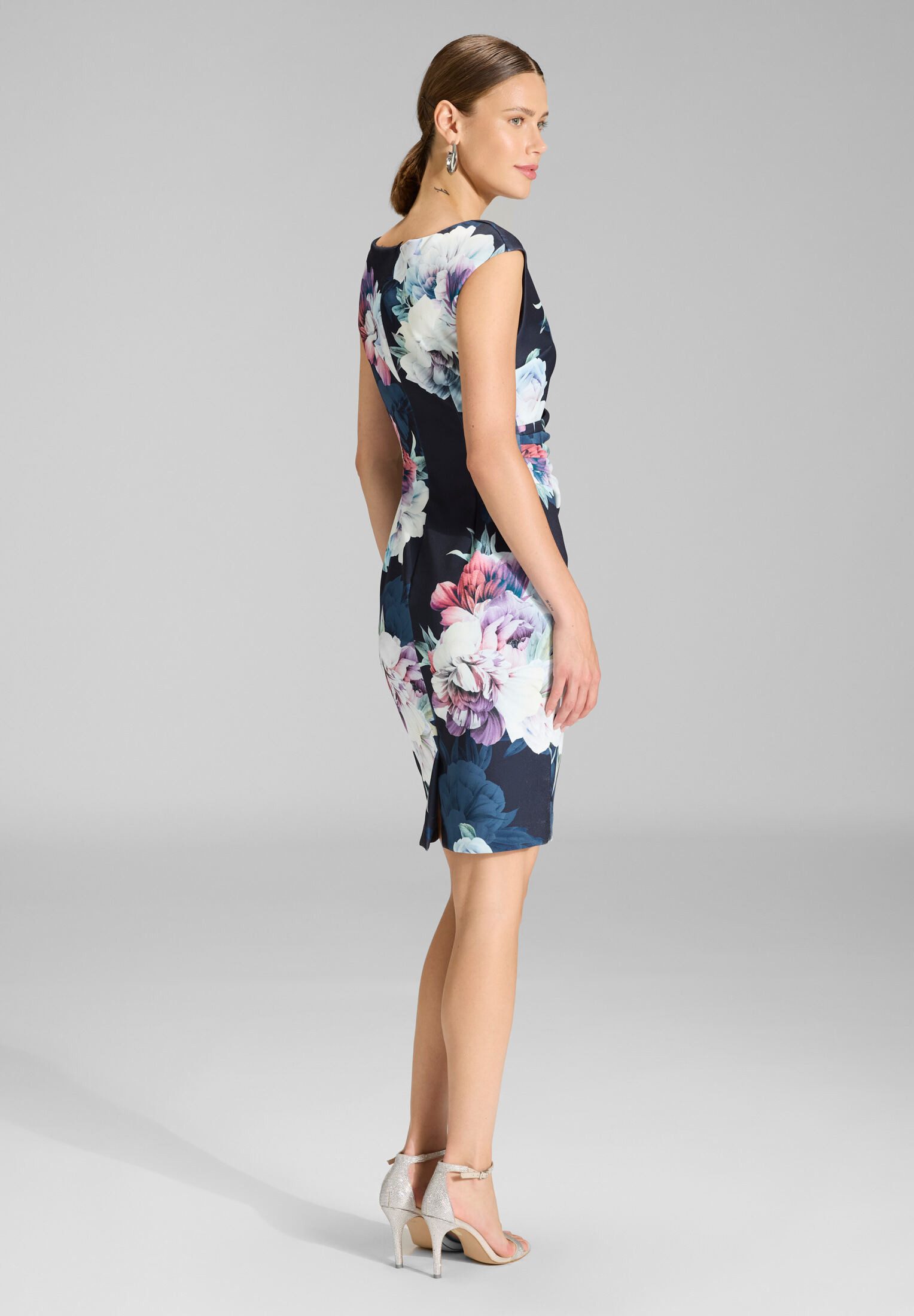 SWING Cocktailkleid - Cocktailkleid aus bedrucktem Scuba Figurbetonte Passform