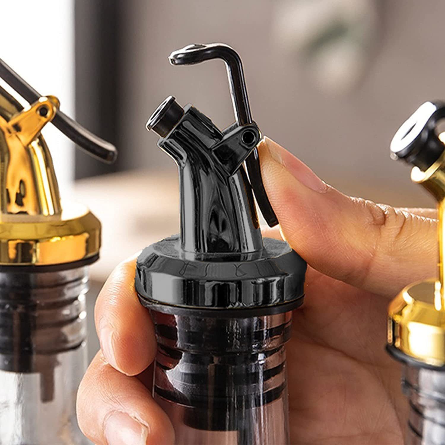 Layba Flaschenausgießer Flaschenausgießer mit Verschlusskappe für Flaschen. 20 mm Durchmesser