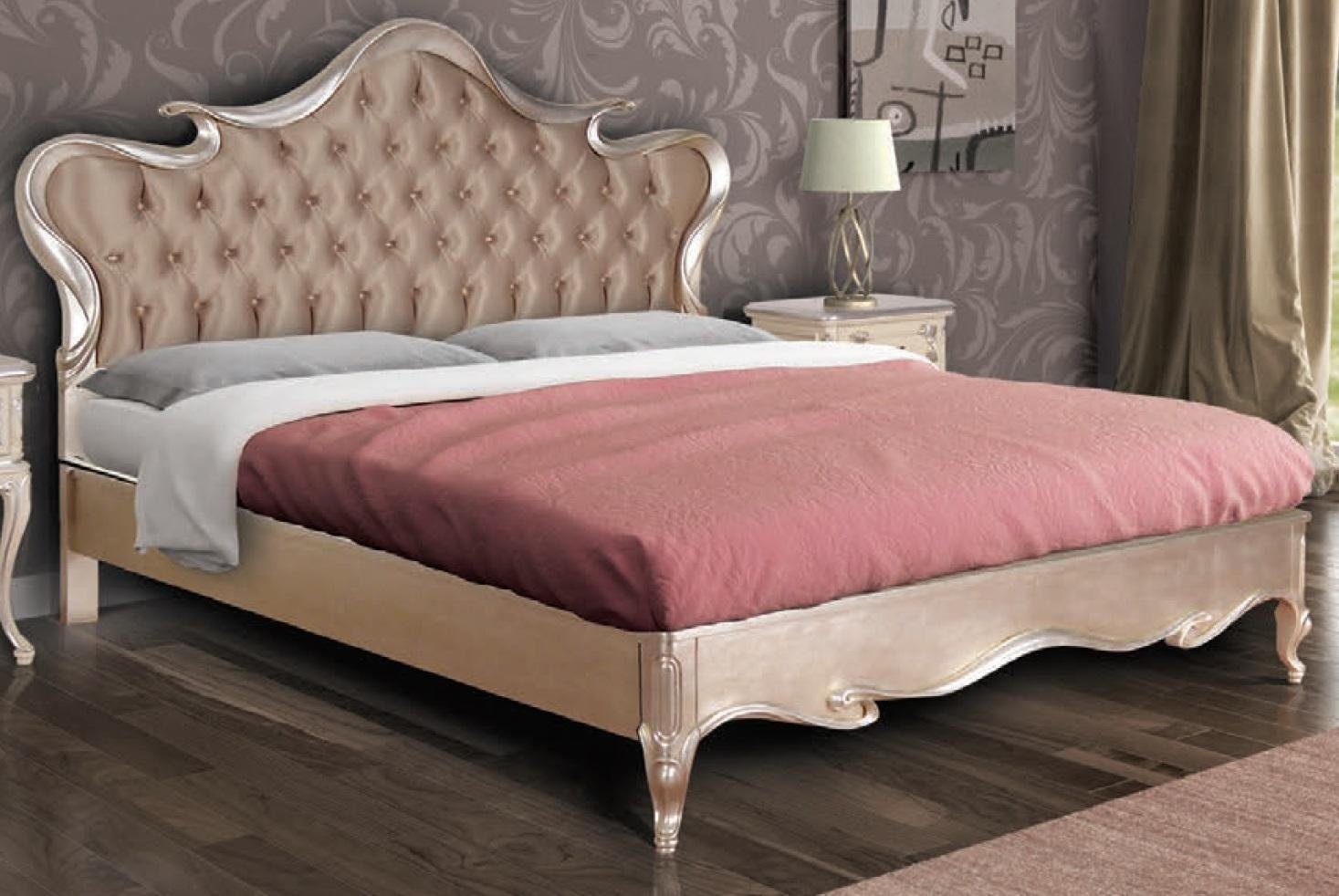 Polsterbett Beige Chesterfield Polsterbett aus italienischem Holz