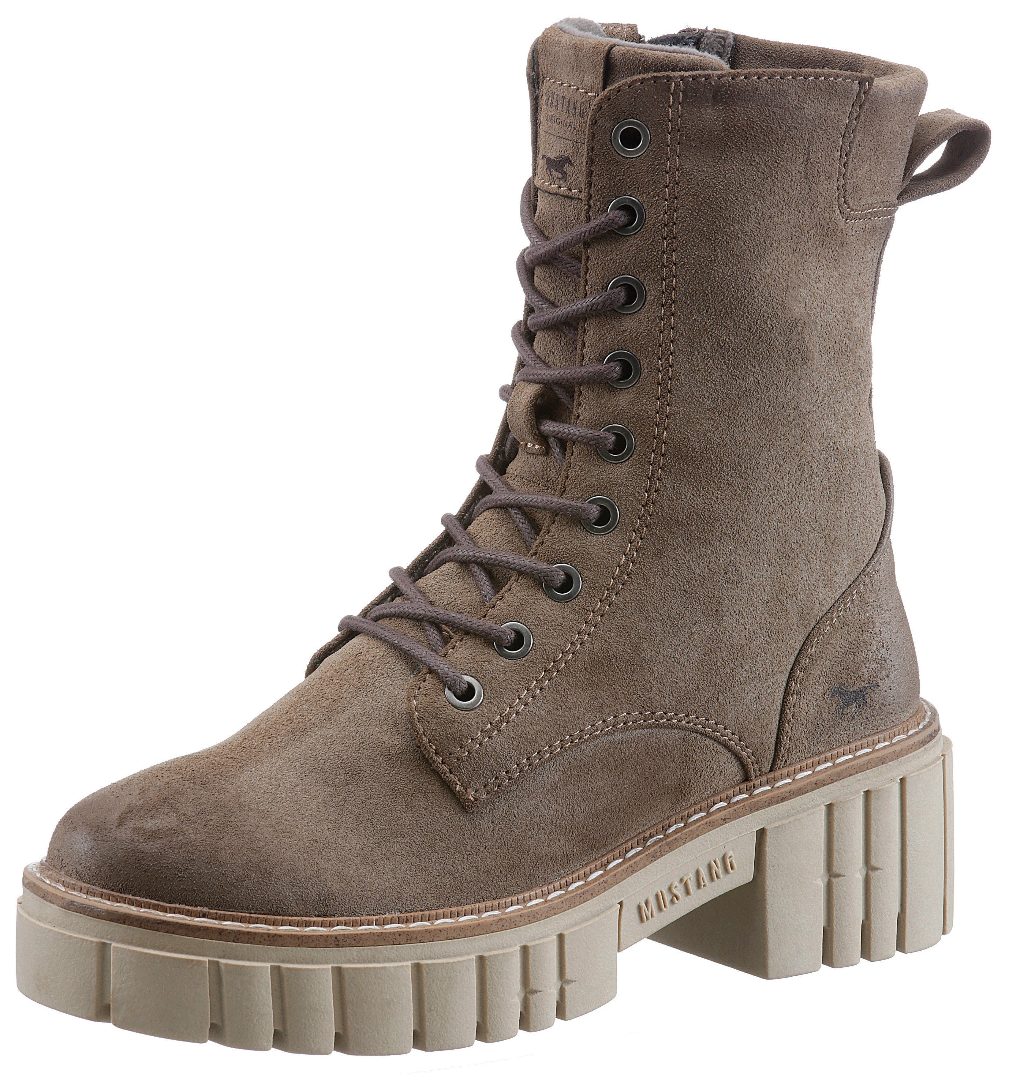 Mustang Shoes Schnürboots mit Profilsohle taupe