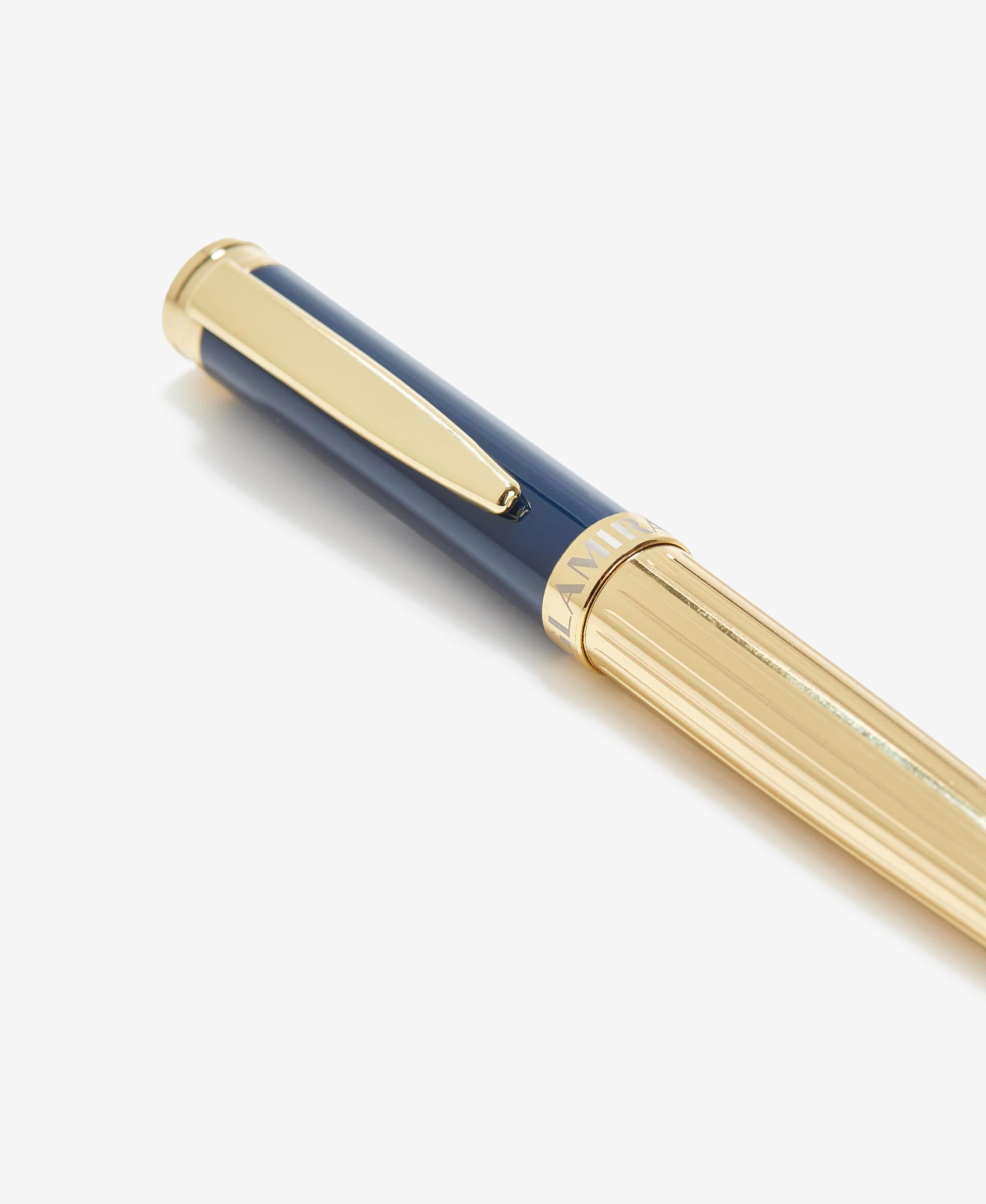 GLAMIRA Kugelschreiber Metallkugelschreiber - Blau mit Gold, (1-tlg), Meisterhafte Mischung aus Stahl- und Kupferhandwerk