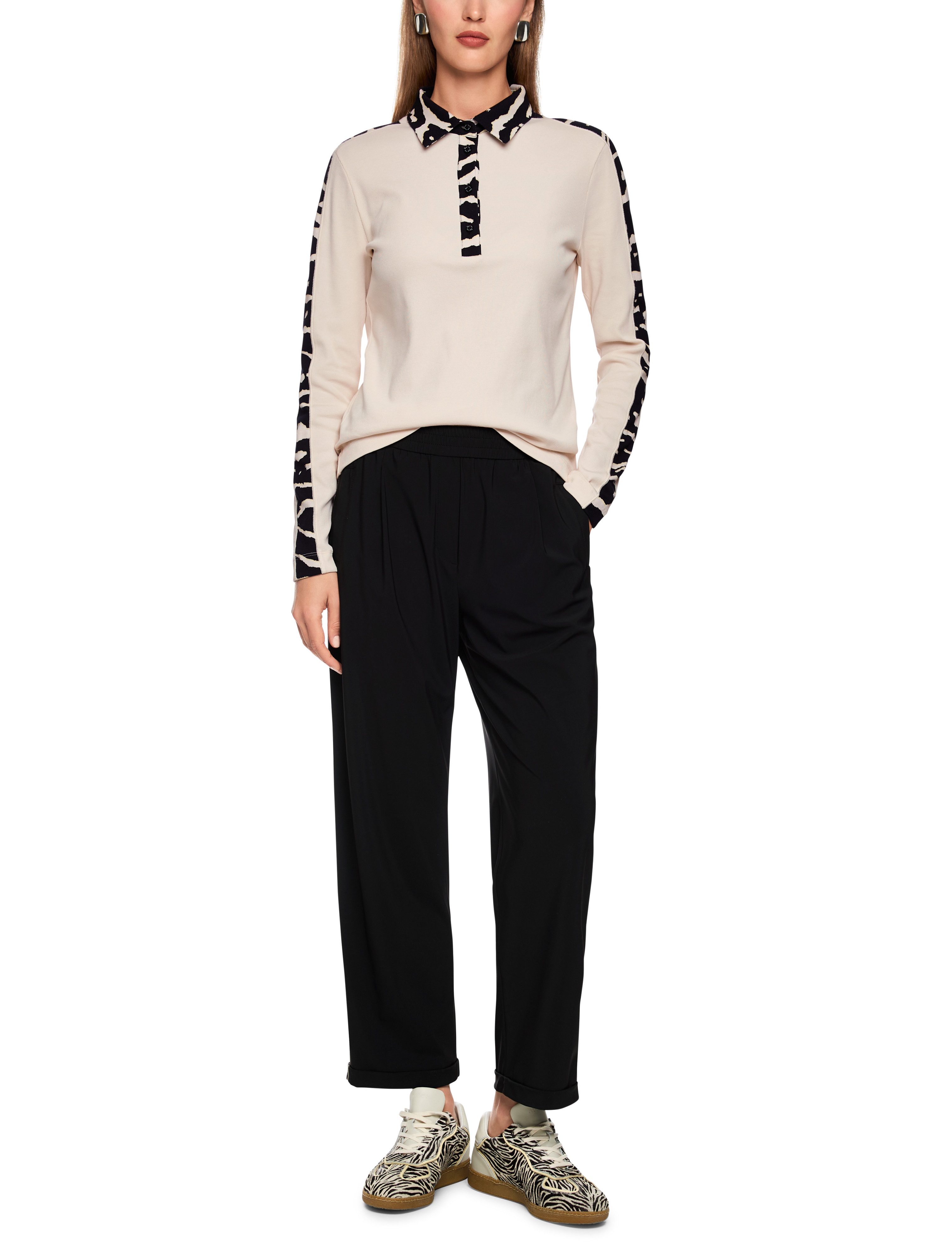 Marc Cain Langarm-Poloshirt Tiger Mania Premium Damenmode mit Animal Details am Kragen und Ärmeln, figurnah geschnitten