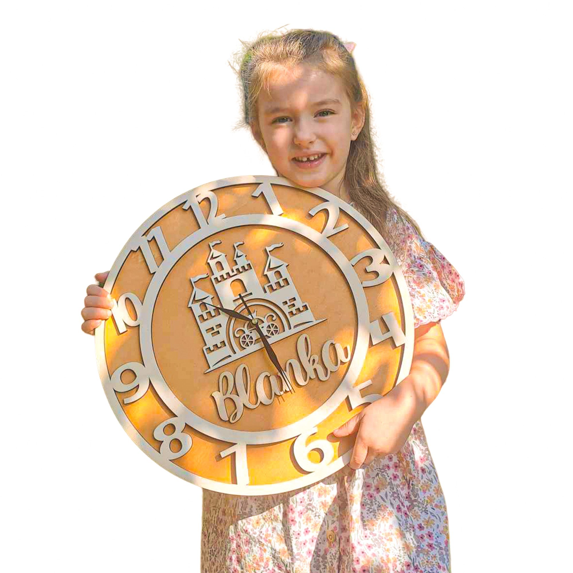 ORNAMENTI Wanduhr Kinder Wanduhr, für Mädchen, Schloss, personalisiert, Geschenk (ohne Ticken,3 Größen 40, 50, 60 Geschenk zum Geburtstag, zur Taufe)