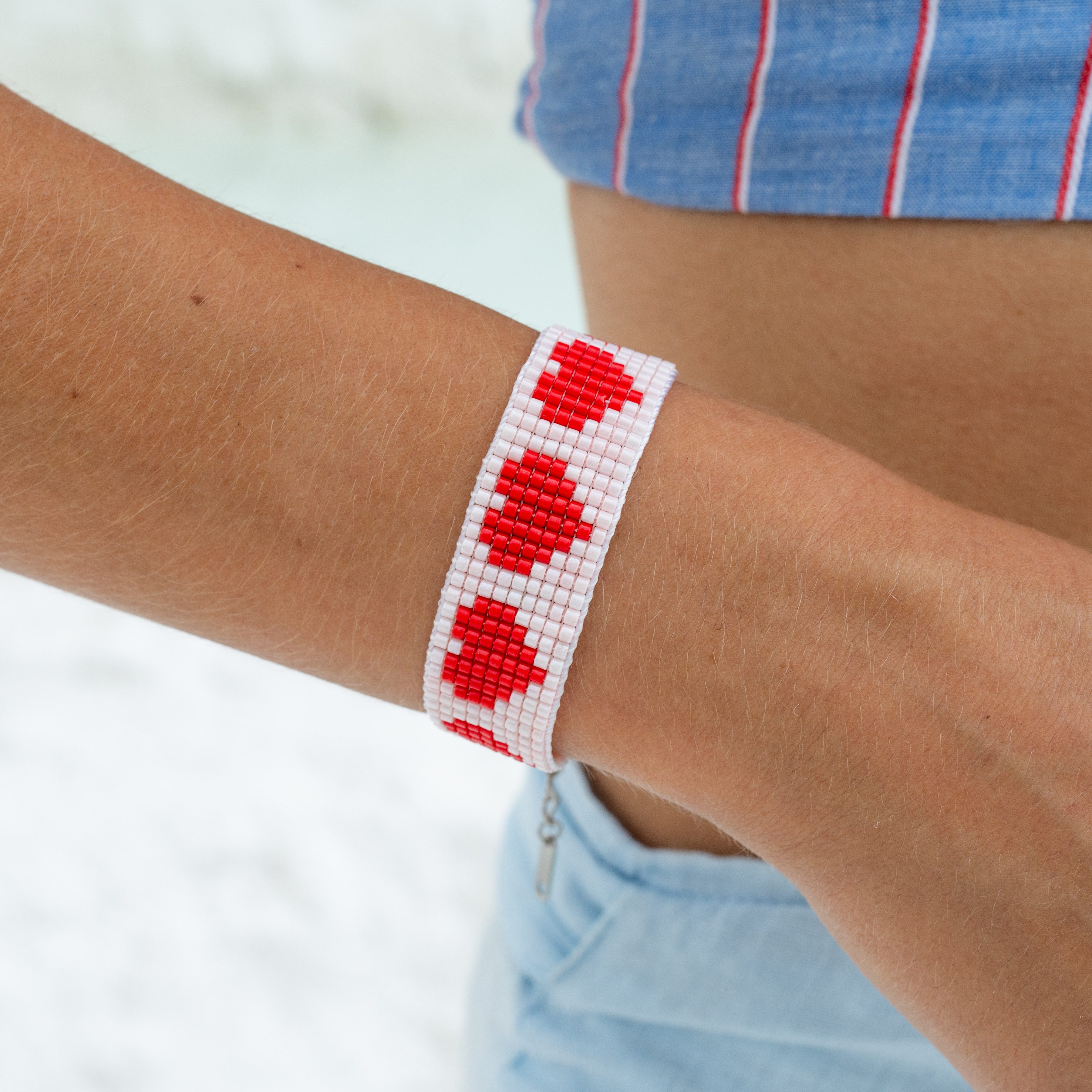 Made by Nami Perlenarmband Damen Armband bunt mit Schriftzug Perlen wasserf günstig online kaufen