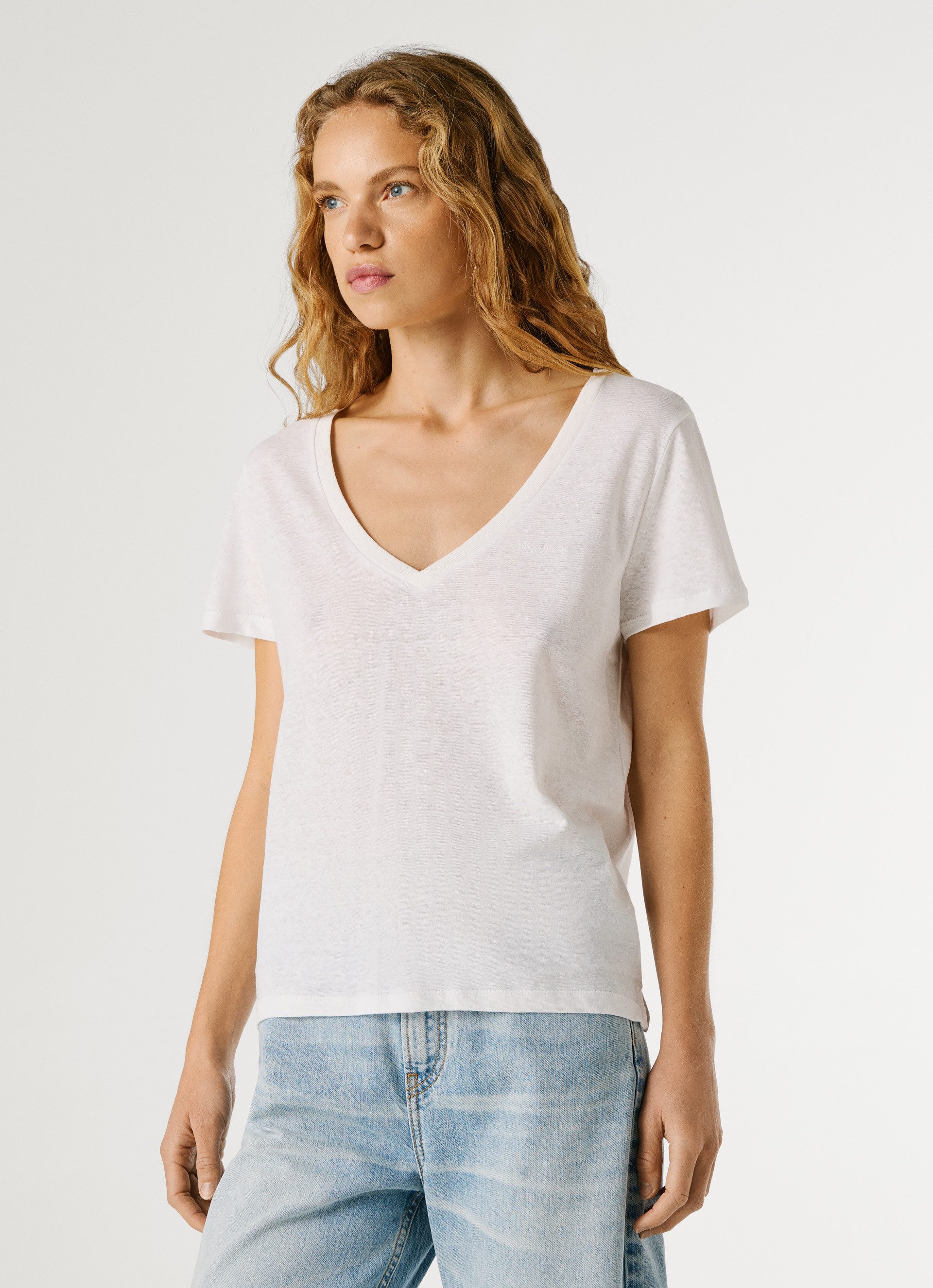 Pepe Jeans T-Shirt MEGAN V-NECK im Materialmix mit Leinen